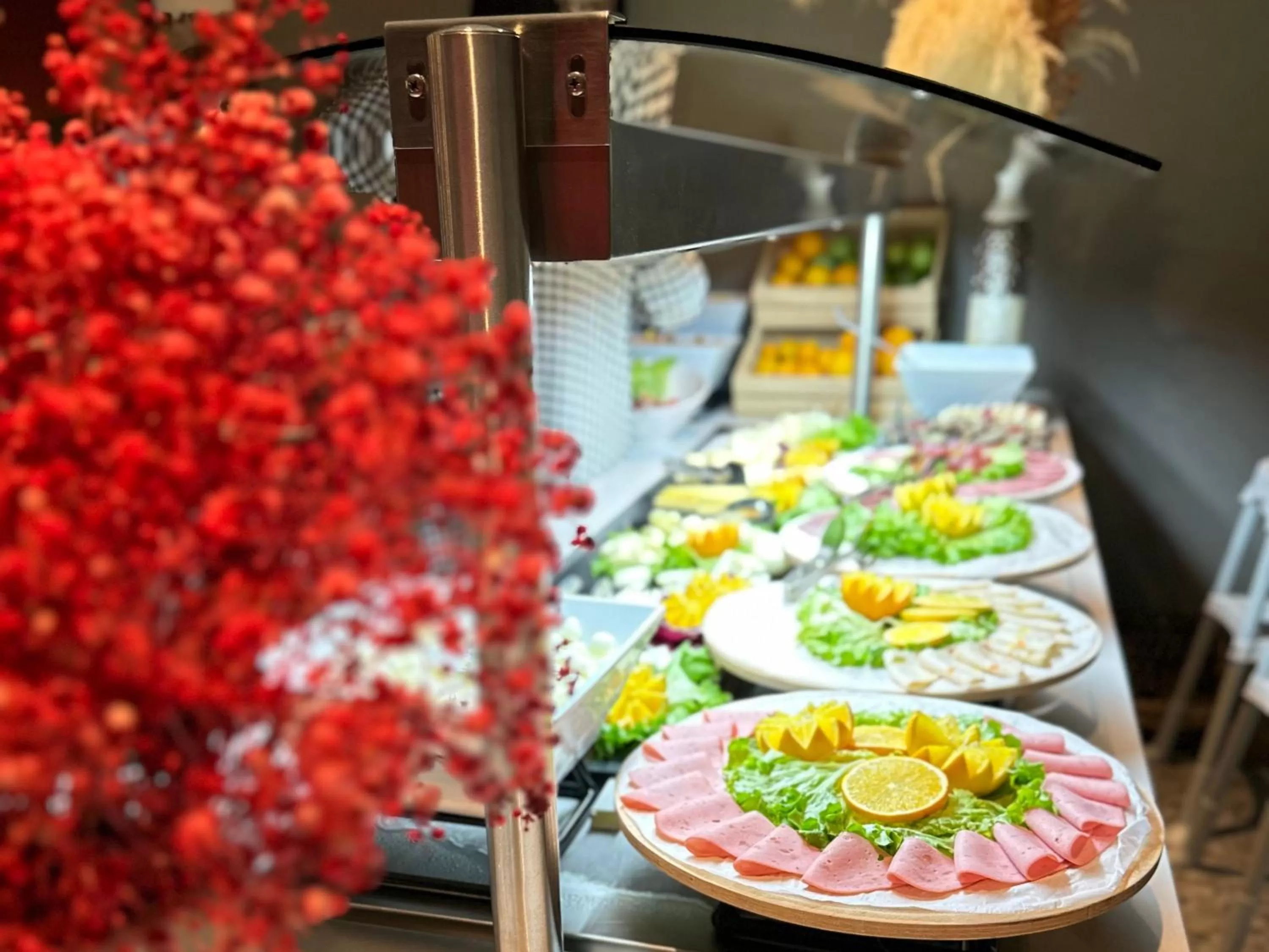 Food and drinks in Edition Old City Hotel