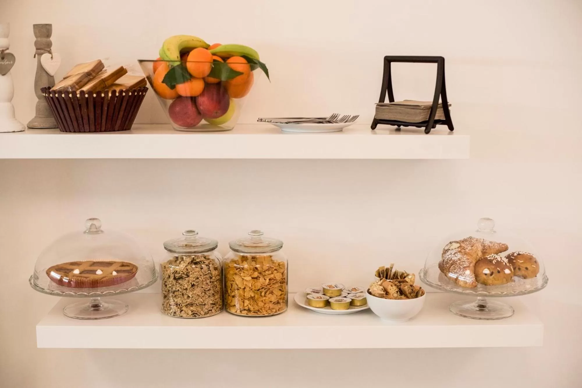 Italian breakfast in Lenotti Bed and Breakfast