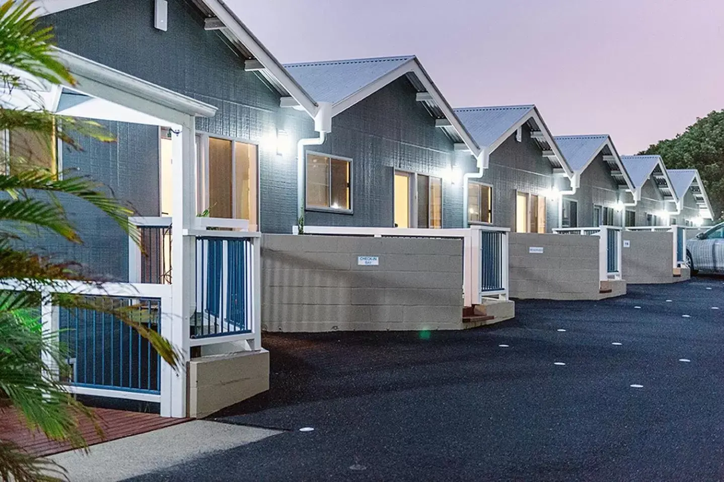 Three-Bedroom, Two-Bathroom, Double Lockup Garage Townhouse in The Observatory Self Contained Apartments Three-Bedroom, Two-Bathroom, Double Lockup Garage Townhouse in The Observatory Self Contained Apartments