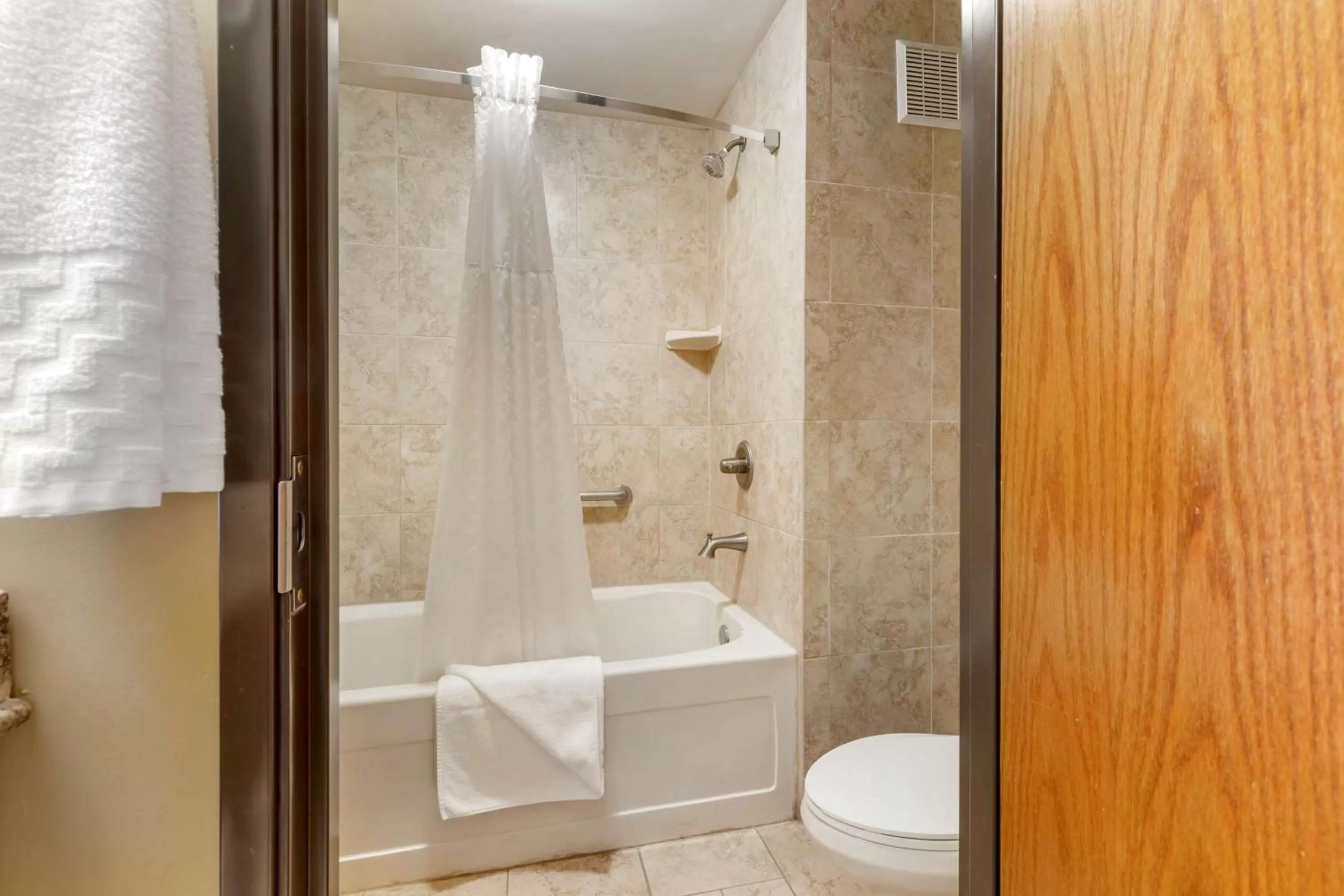 Bathroom in Best Western Plus Swiss Chalet Hotel & Suites