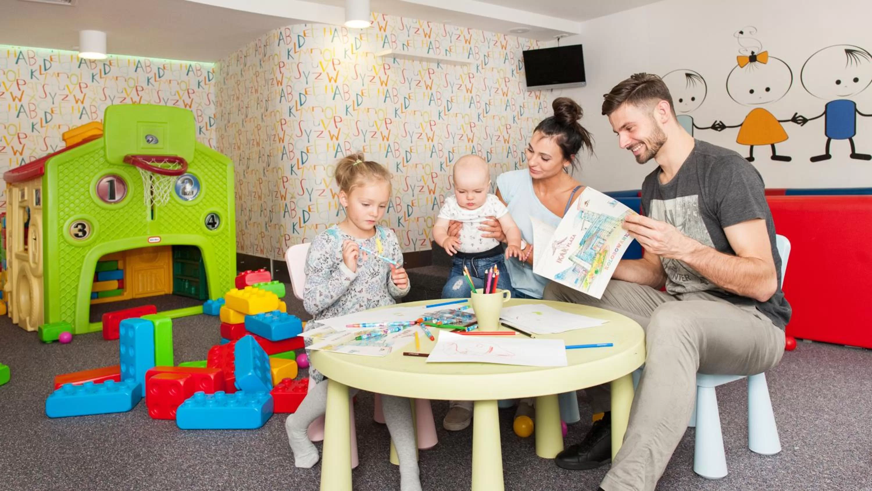 Area and facilities, Children in Ikar Plaza