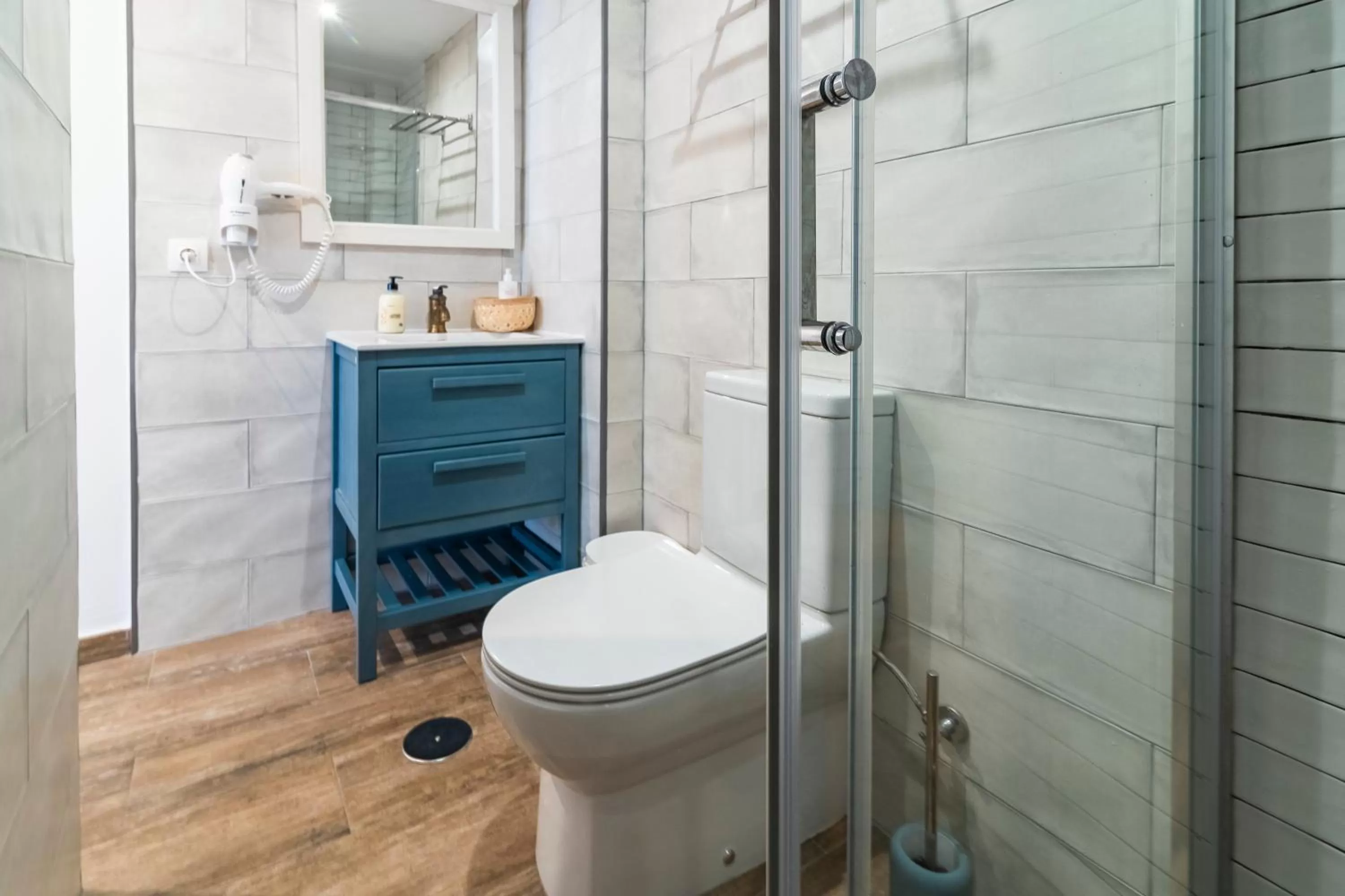 Shower, Bathroom in La Trinidad Córdoba