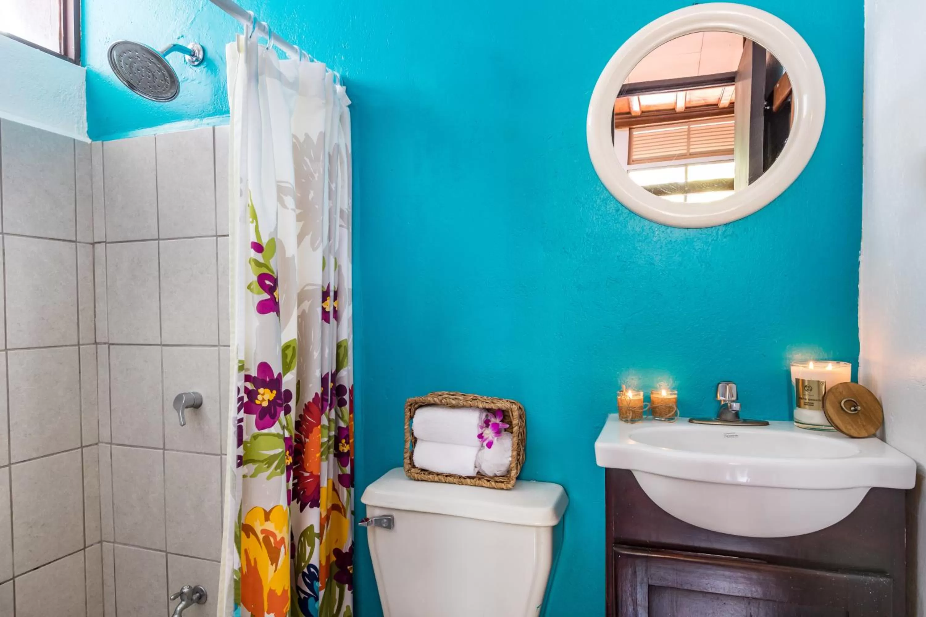 Bathroom in ALAJUELA CITY Hotel & Guest House