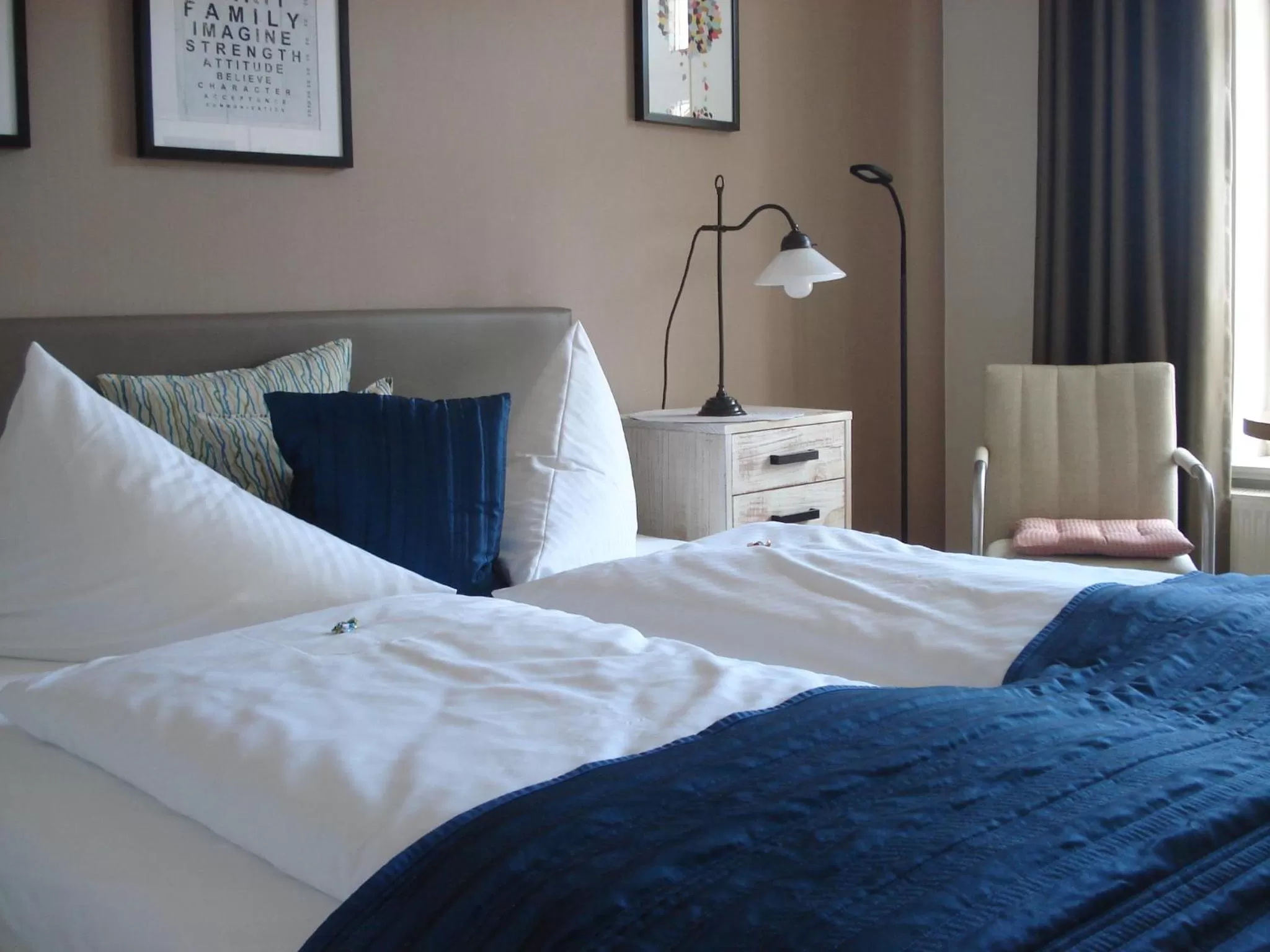 Photo of the whole room, Bed in Pension Zur Fährbrücke