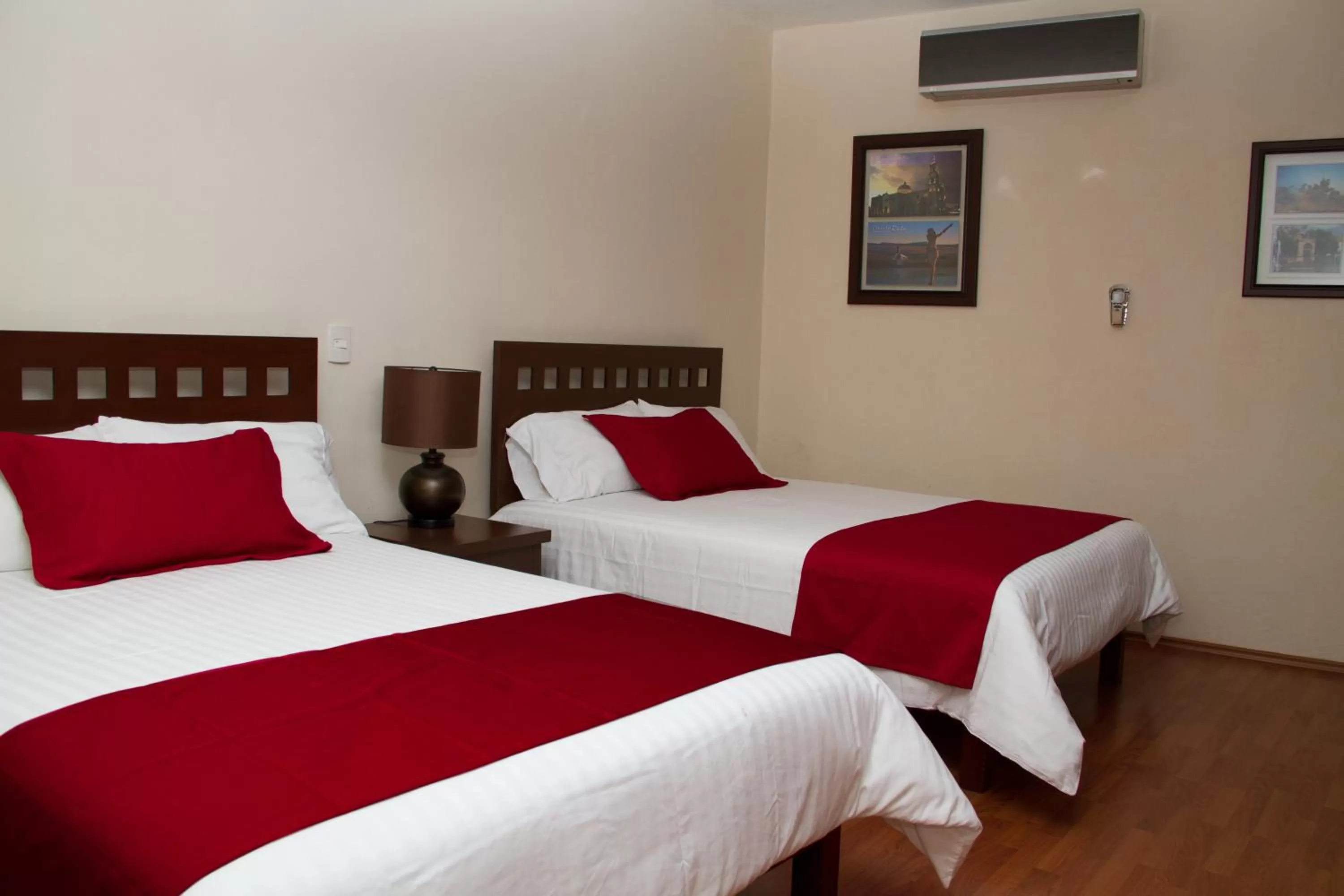 Bed in Hotel Plaza San Carlos