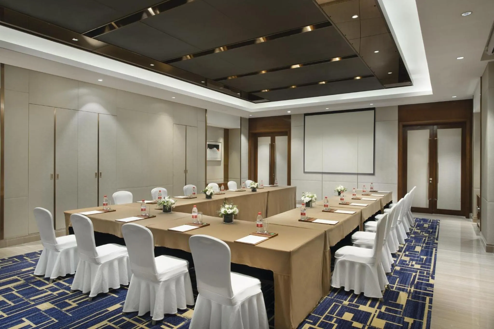 Meeting/conference room in Crowne Plaza Nanchang Riverside, an IHG Hotel