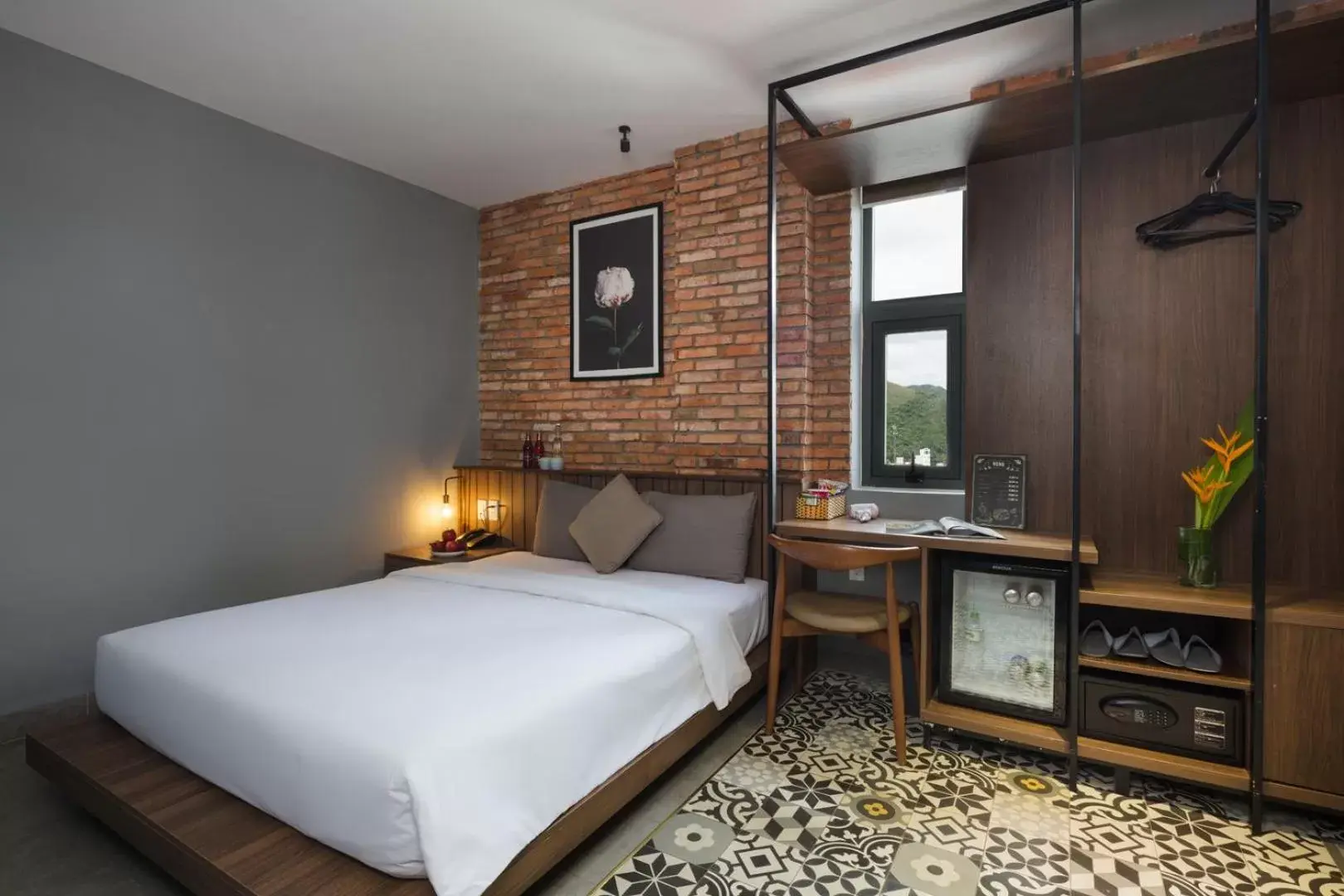 Cozy Room, 1 King Bed with Window in Marilyn Boutique Hotel Nha Trang Cozy Room, 1 King Bed with Window in Marilyn Boutique Hotel Nha Trang
