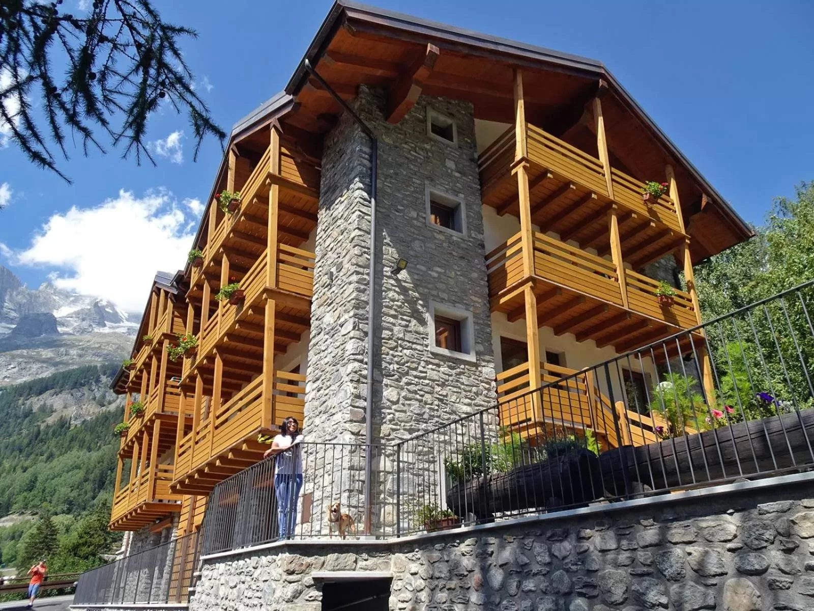 Property building in Hotel Aigle