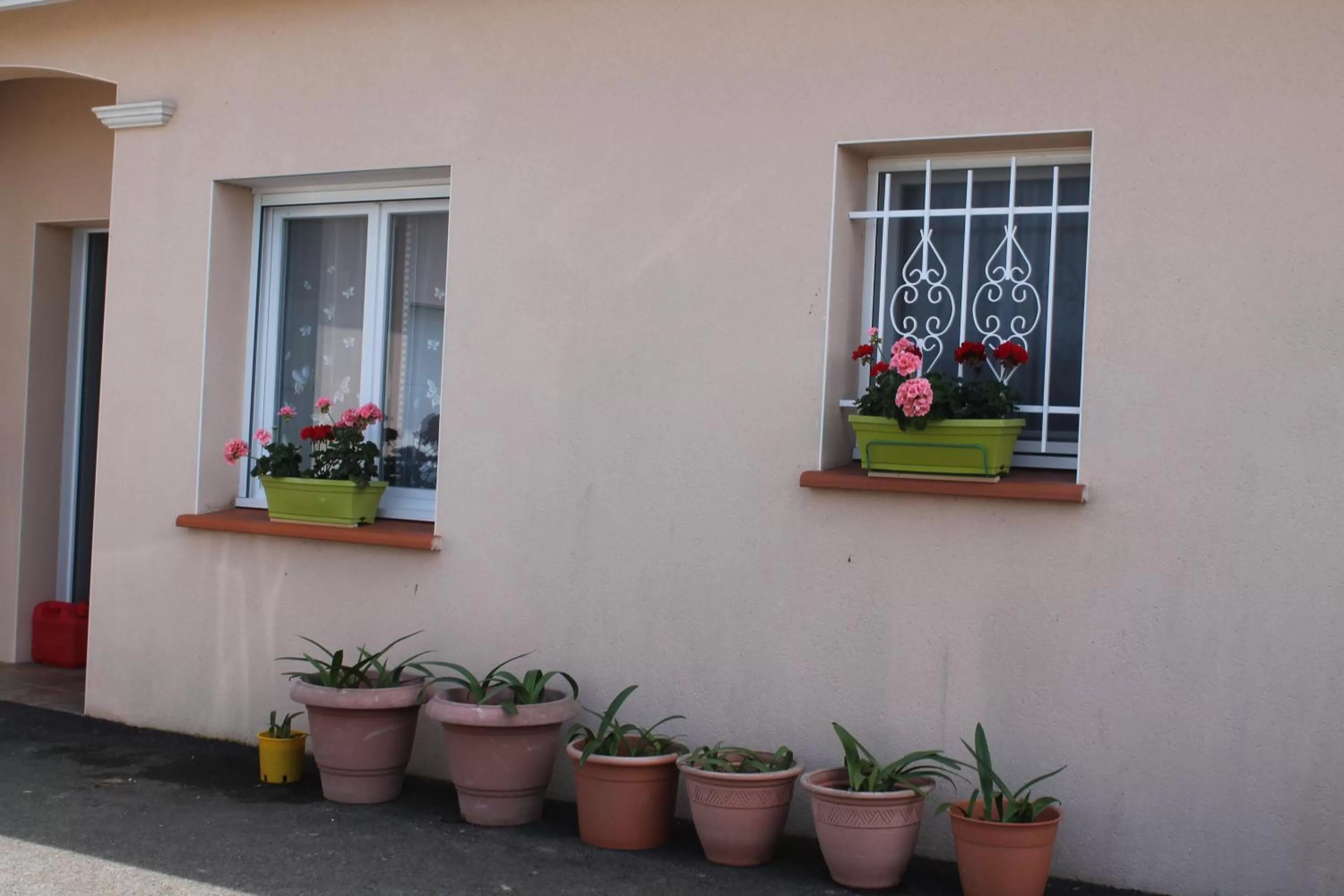 Property building in La Garona