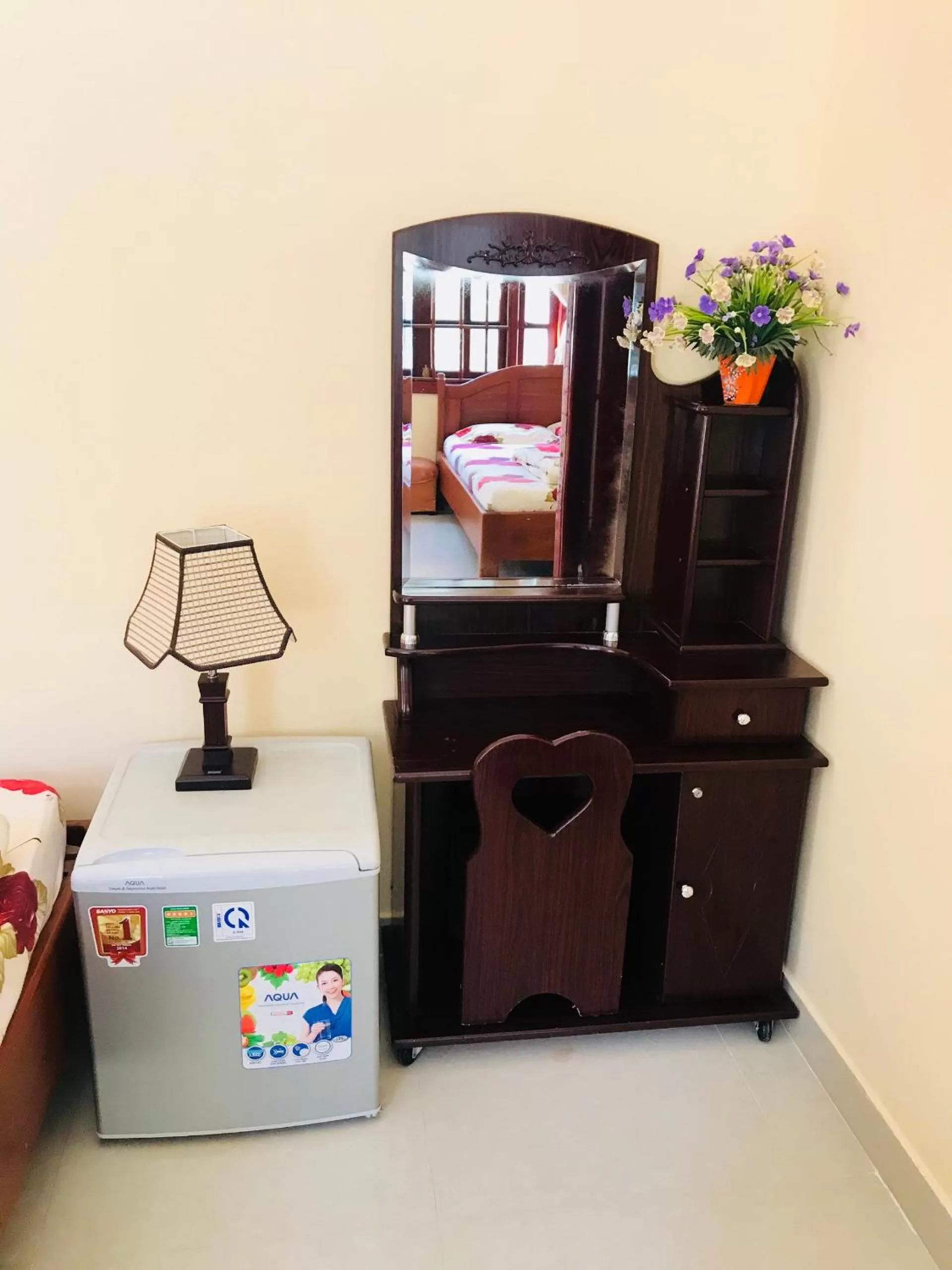 TV/Entertainment Center in Thái Thanh