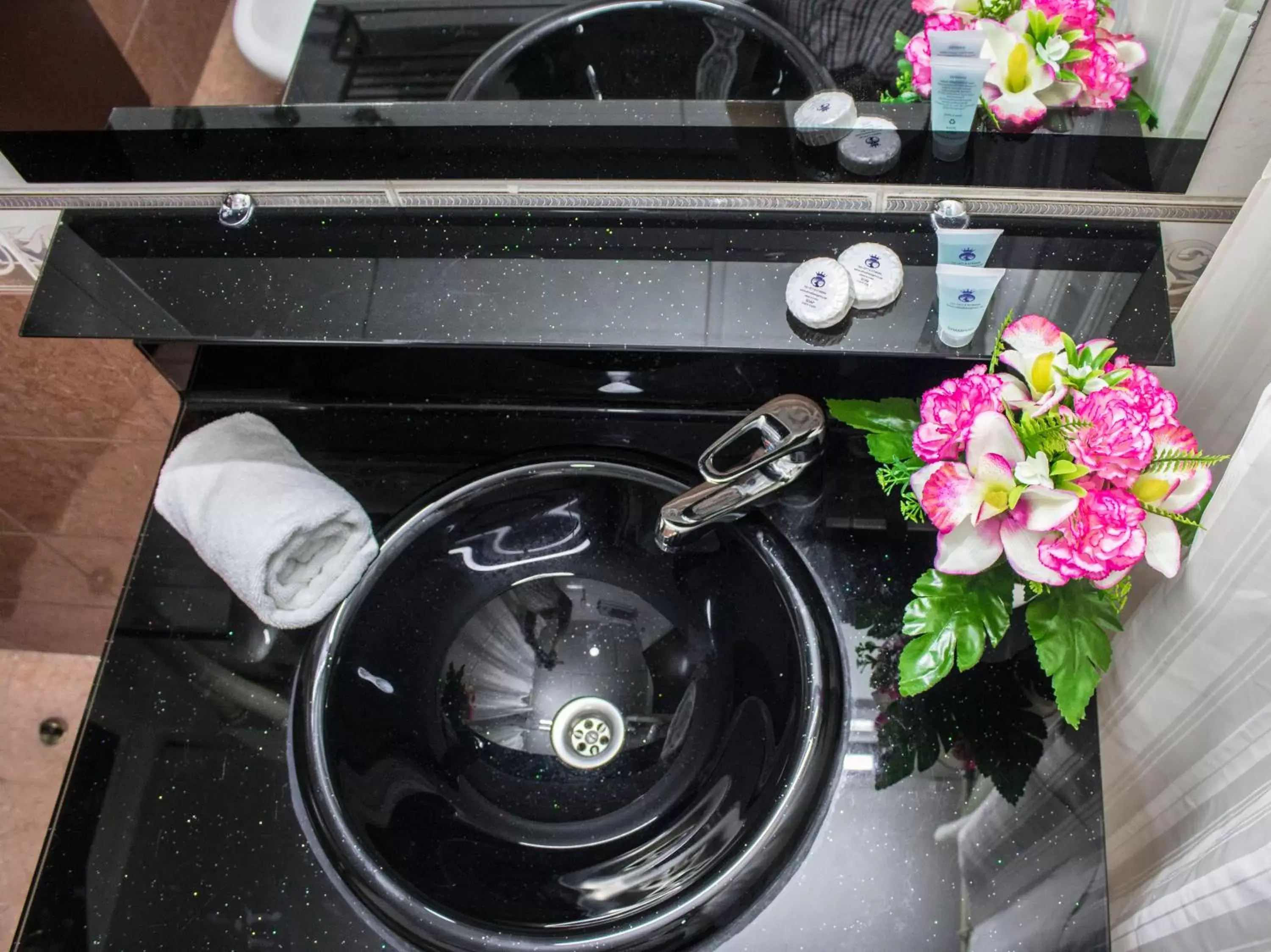 Two-Bedroom Apartment in Al Maha Regency Hotel Suites - Managed by Aoudi Consultants Two-Bedroom Apartment in Al Maha Regency Hotel Suites - Managed by Aoudi Consultants