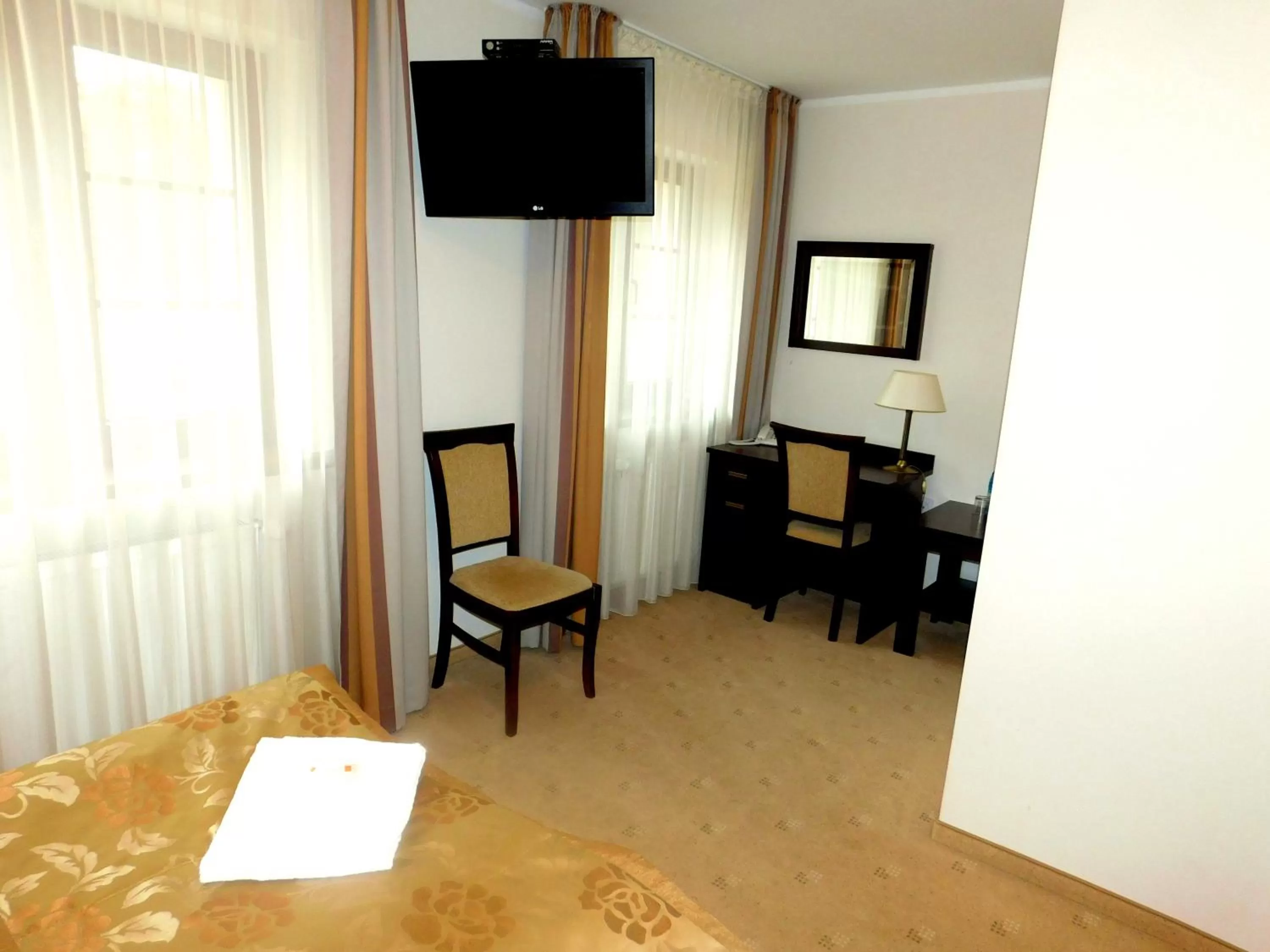 TV and multimedia in Hotel Świętoborzec