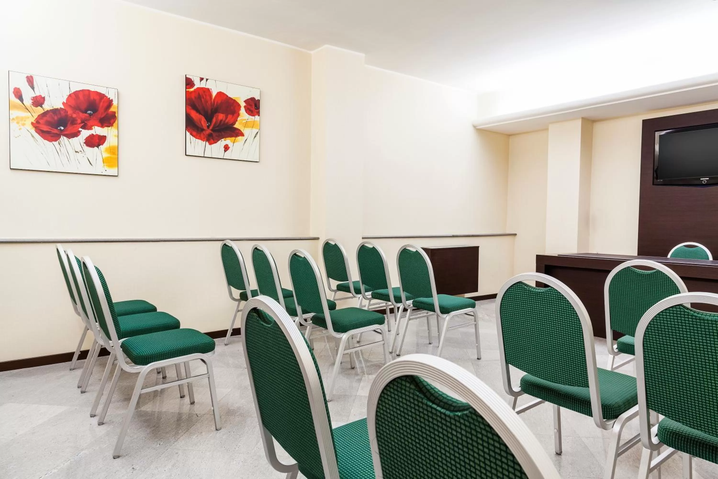 Meeting/conference room in Hotel Des Etrangers