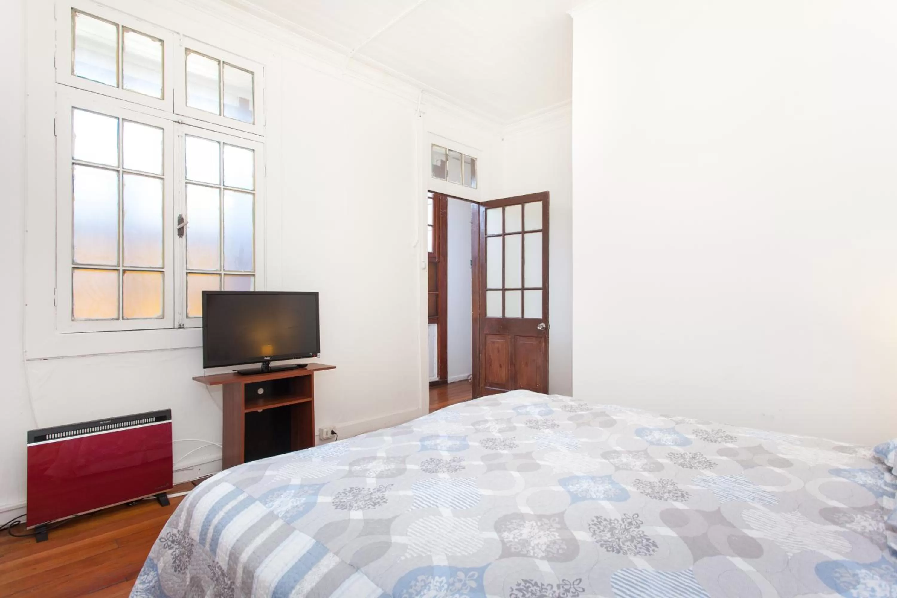 TV and multimedia, TV/Entertainment Center in Italia Suite