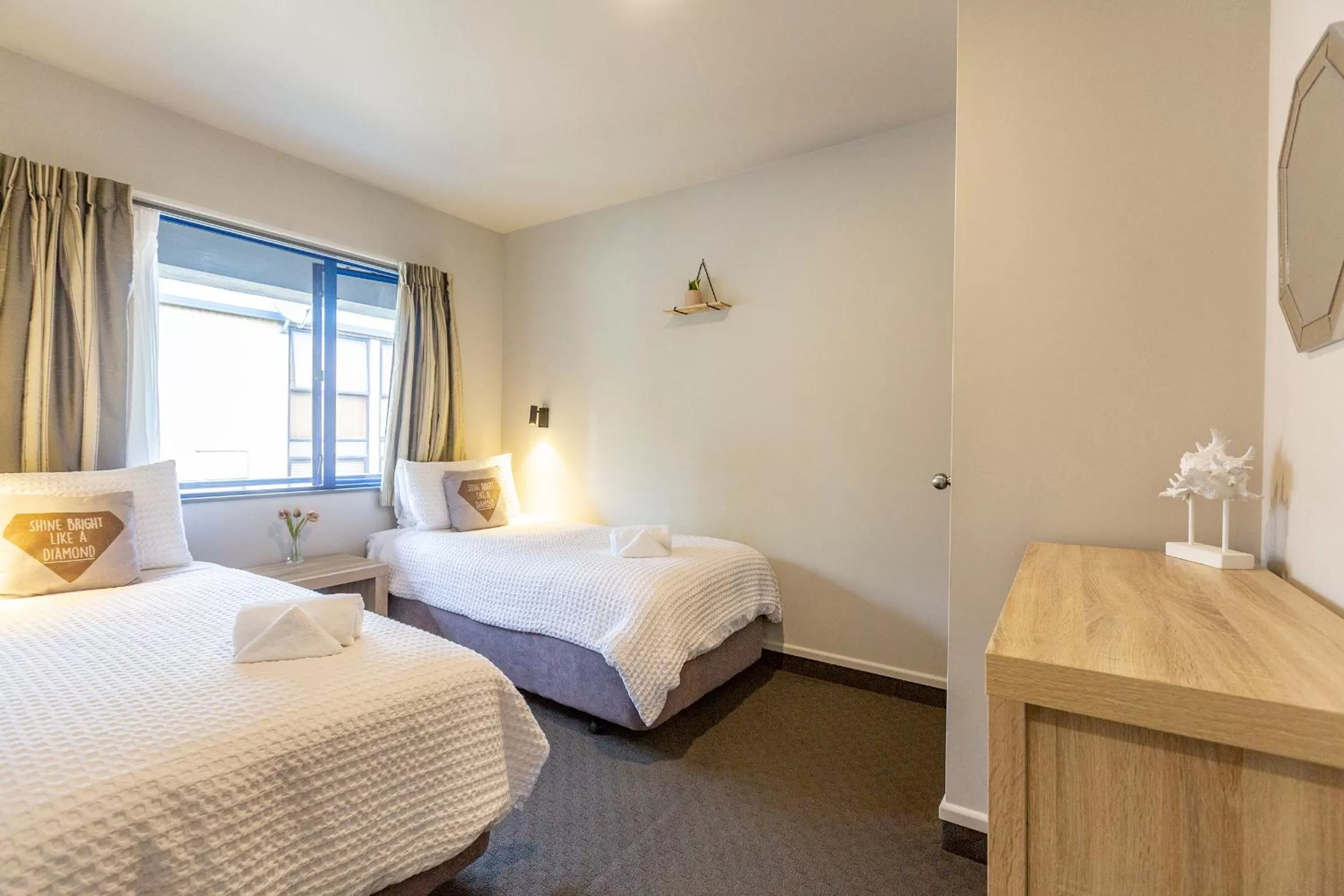 Bedroom, Bed in Clearwater Motor Lodge