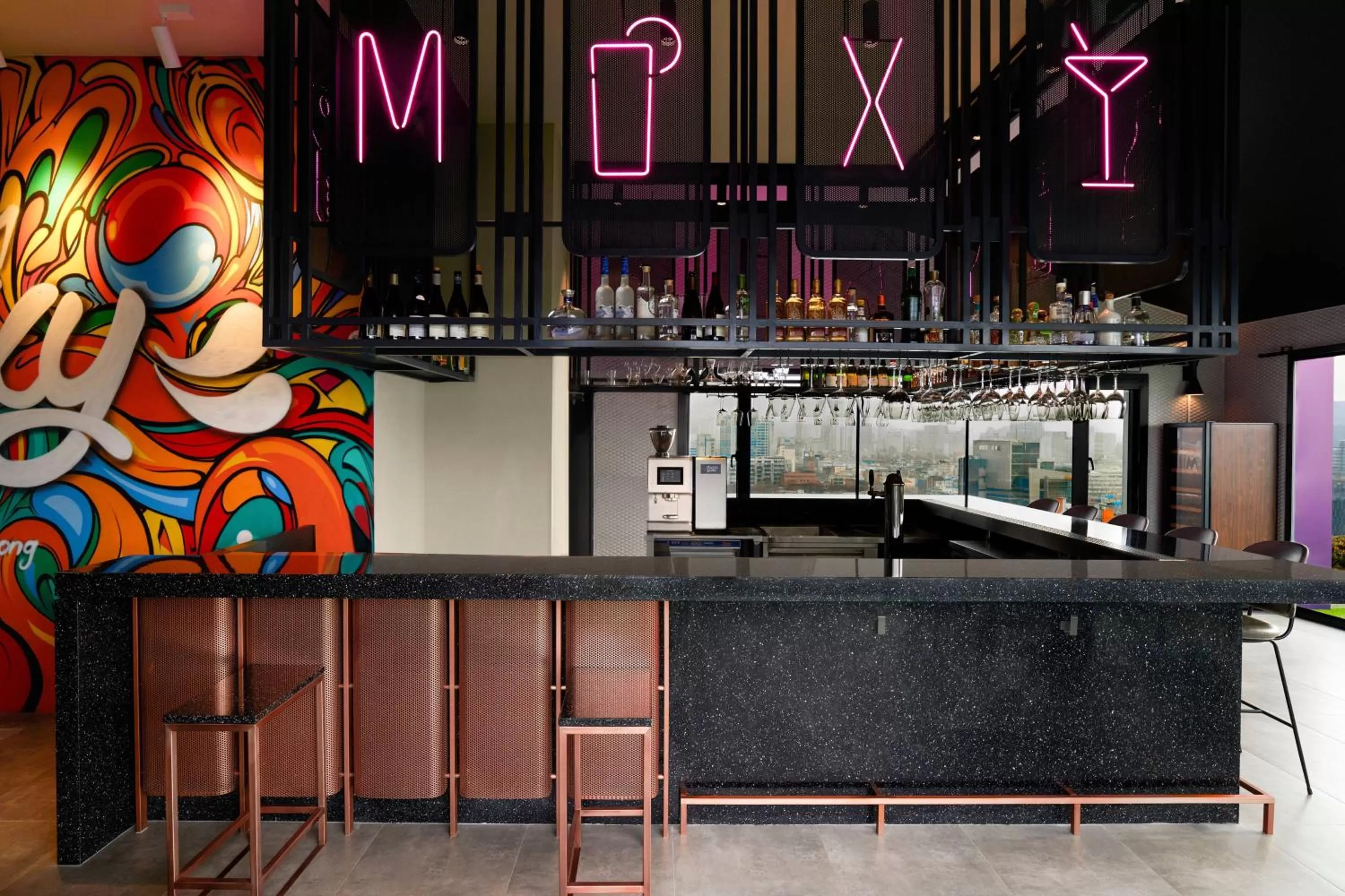 Lounge or bar in Moxy Seoul Insadong