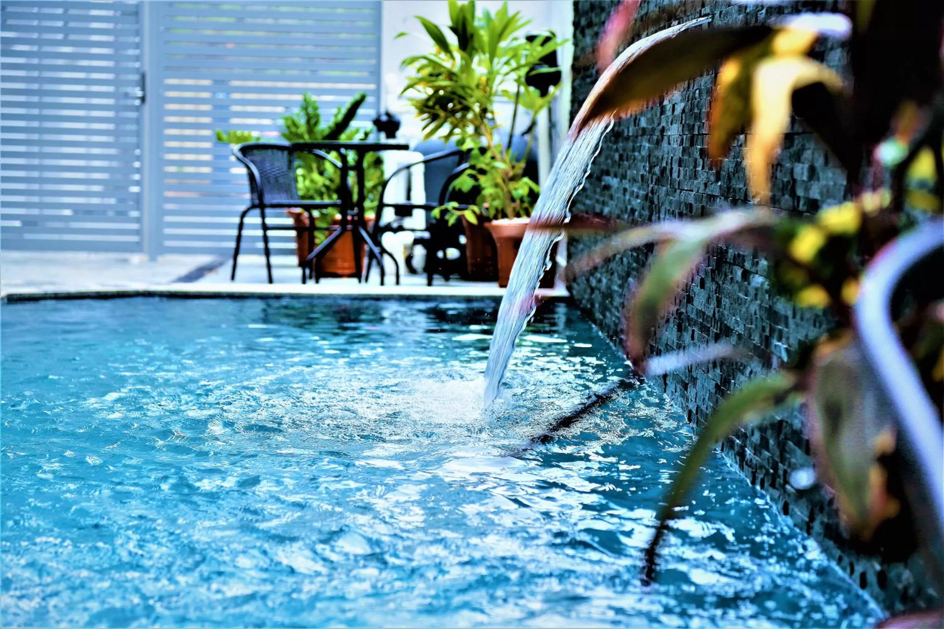 Swimming pool in Darwin City Hotel