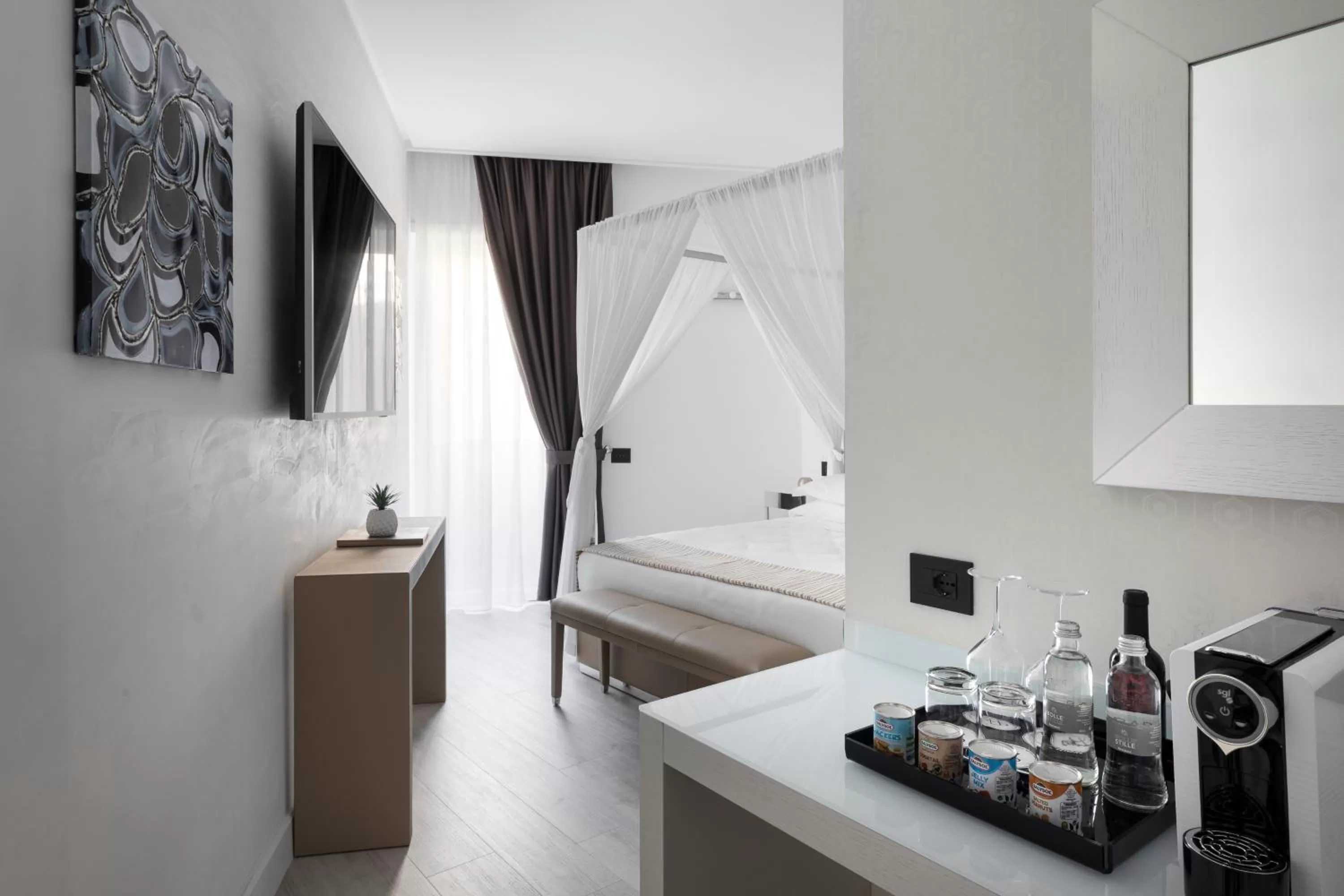 Bedroom, Bed in LHP Napoli Palace & SPA