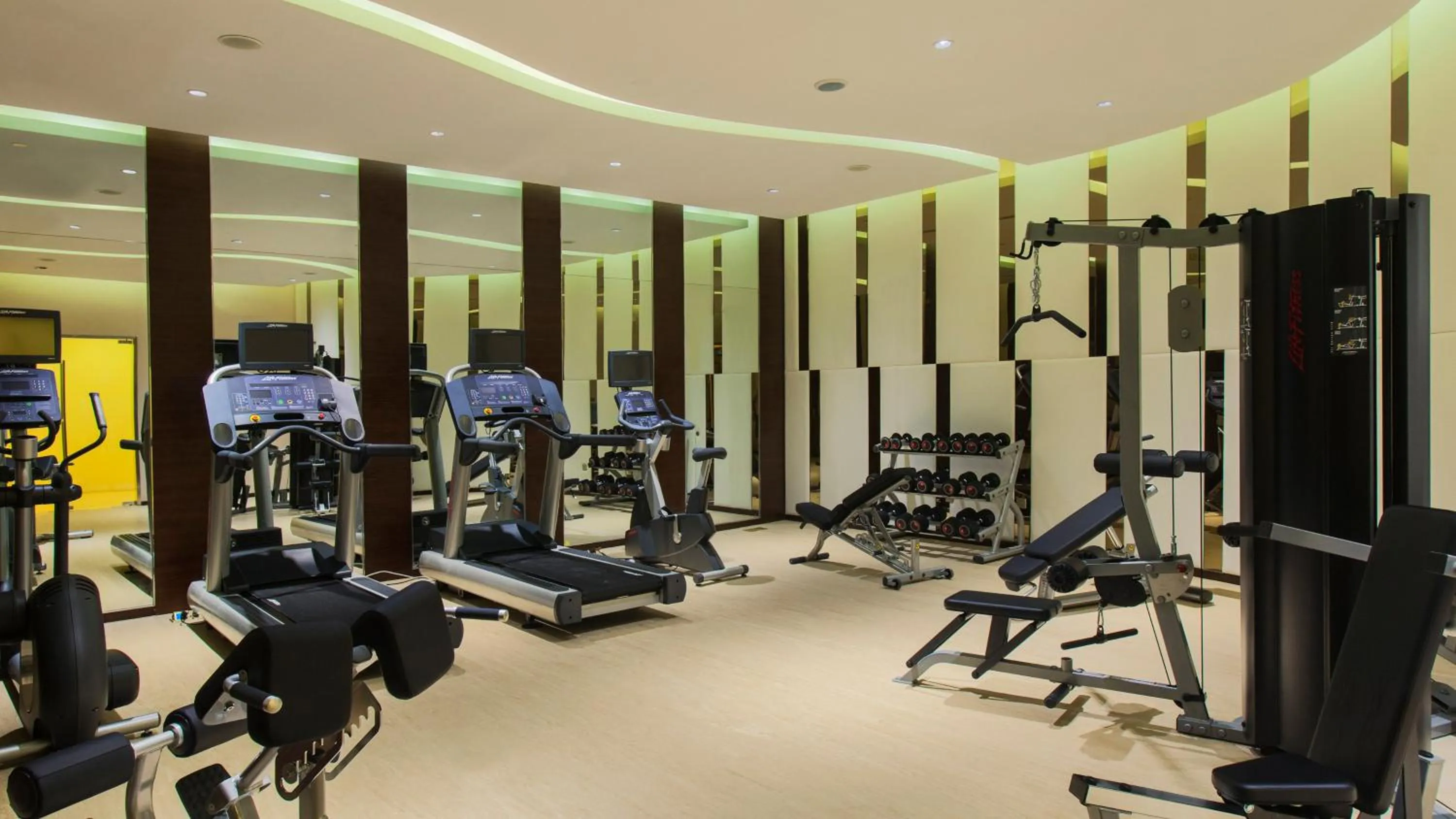 Fitness centre/facilities in Holiday Inn Taicang City Centre by IHG
