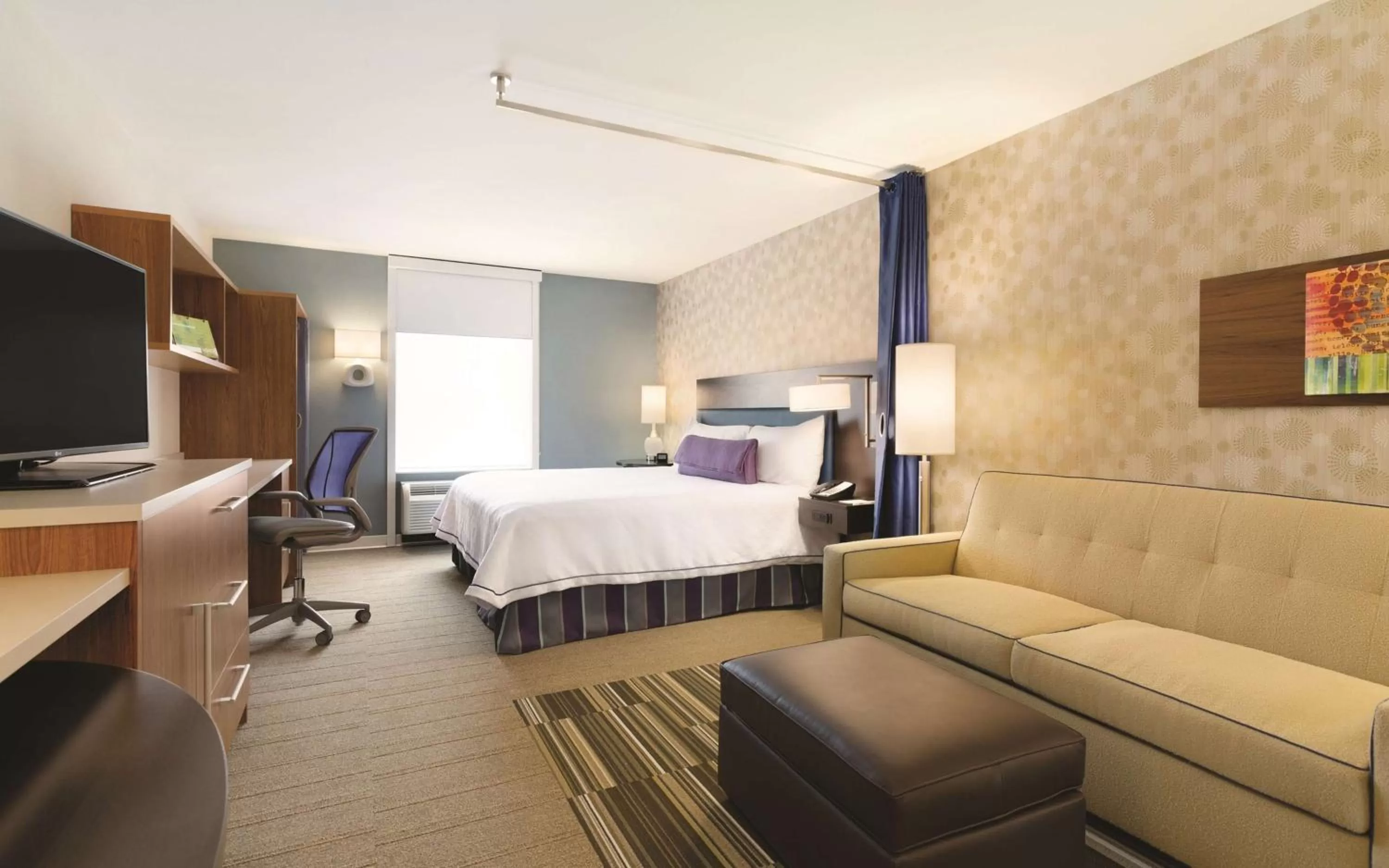 Bedroom, Bed in Home2 Suites by Hilton Bellingham