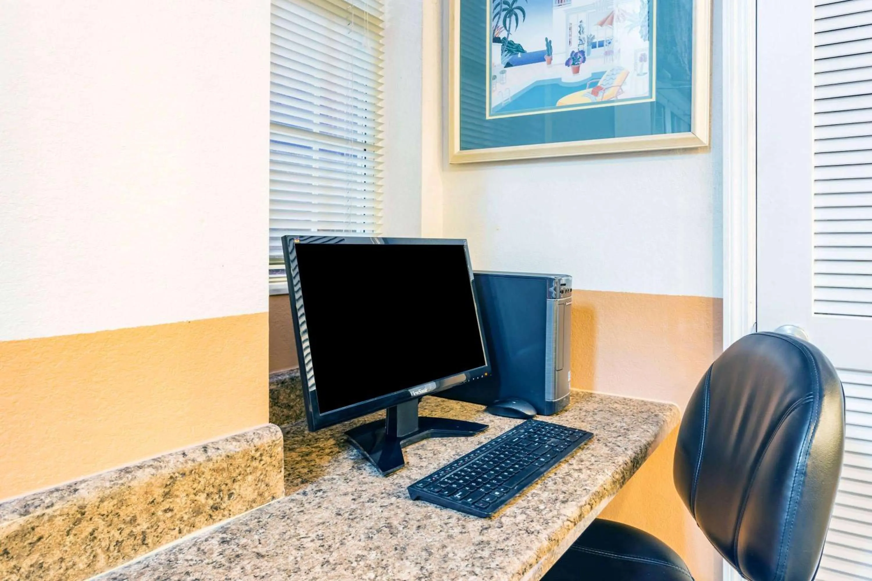 On site in Howard Johnson by Wyndham Lake City