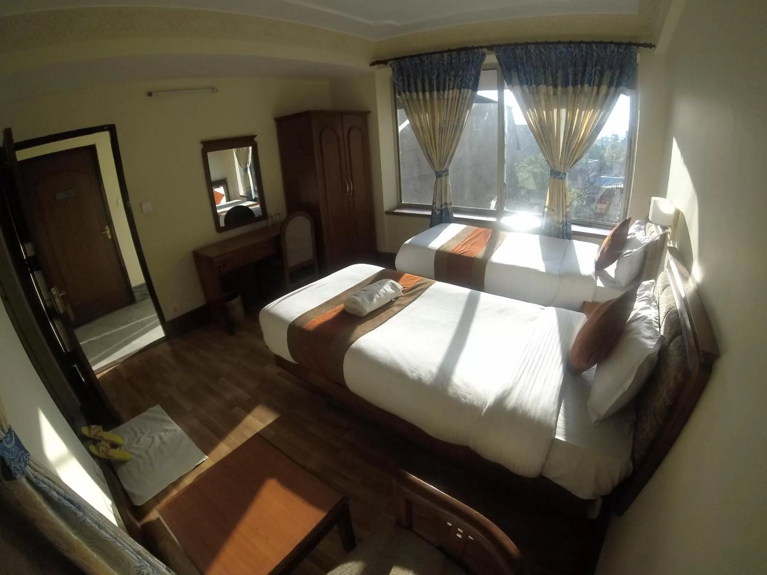 Living room, Bed in Trekkers Home