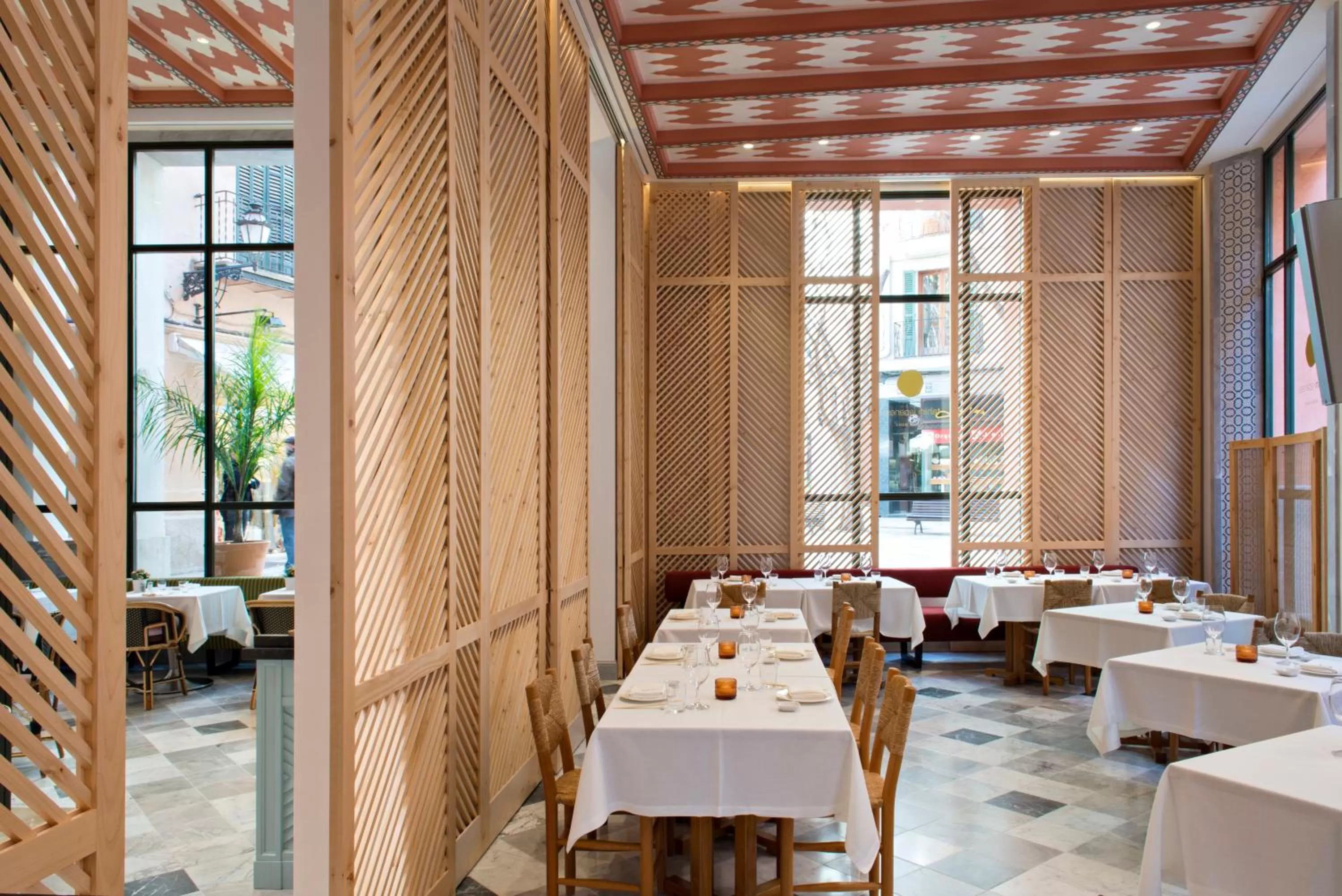 Restaurant/places to eat in Hotel Cappuccino - Palma