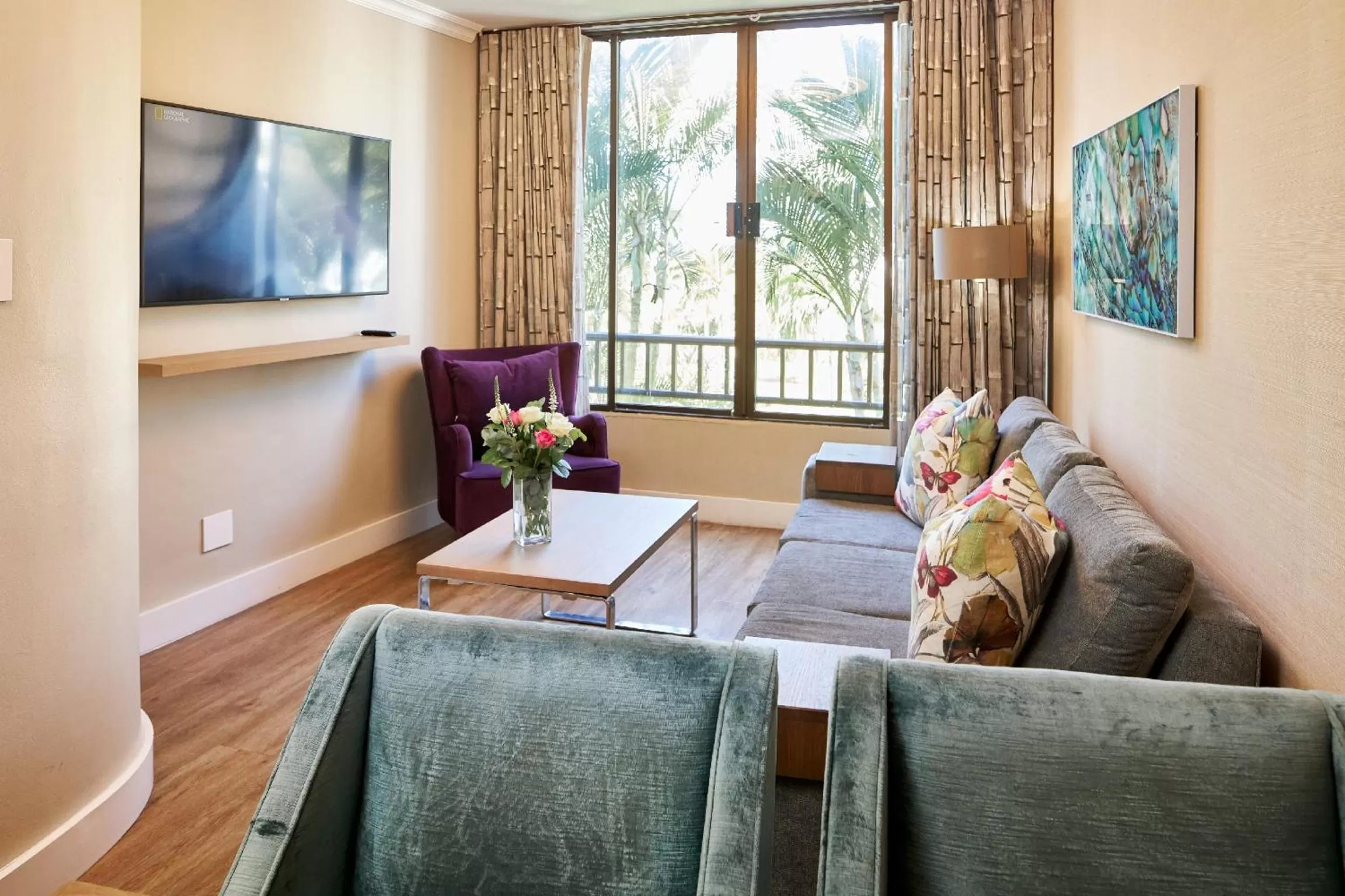 TV and multimedia in First Group Breakers Resort - Official