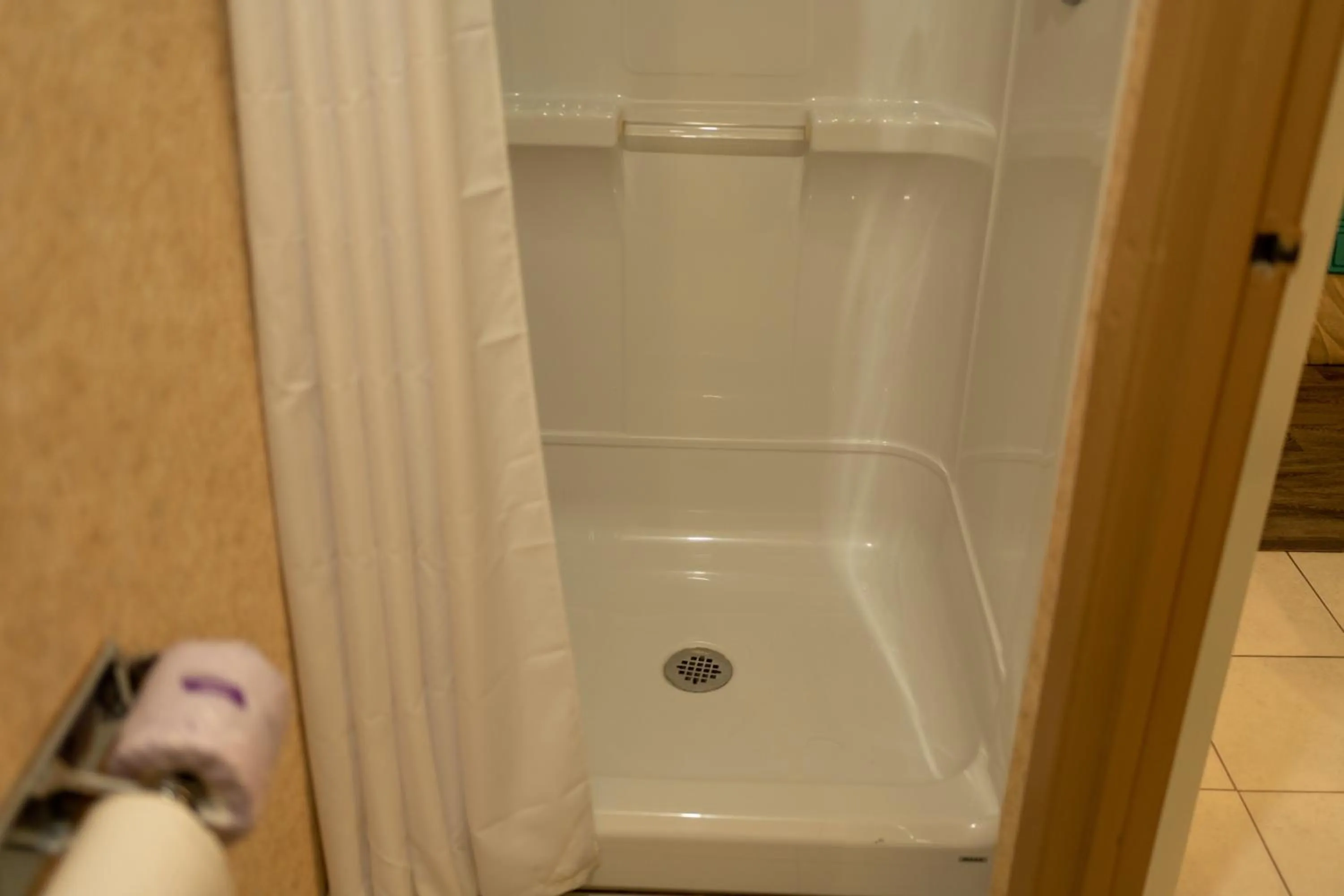 Howard Johnson by Wyndham Niagara Falls