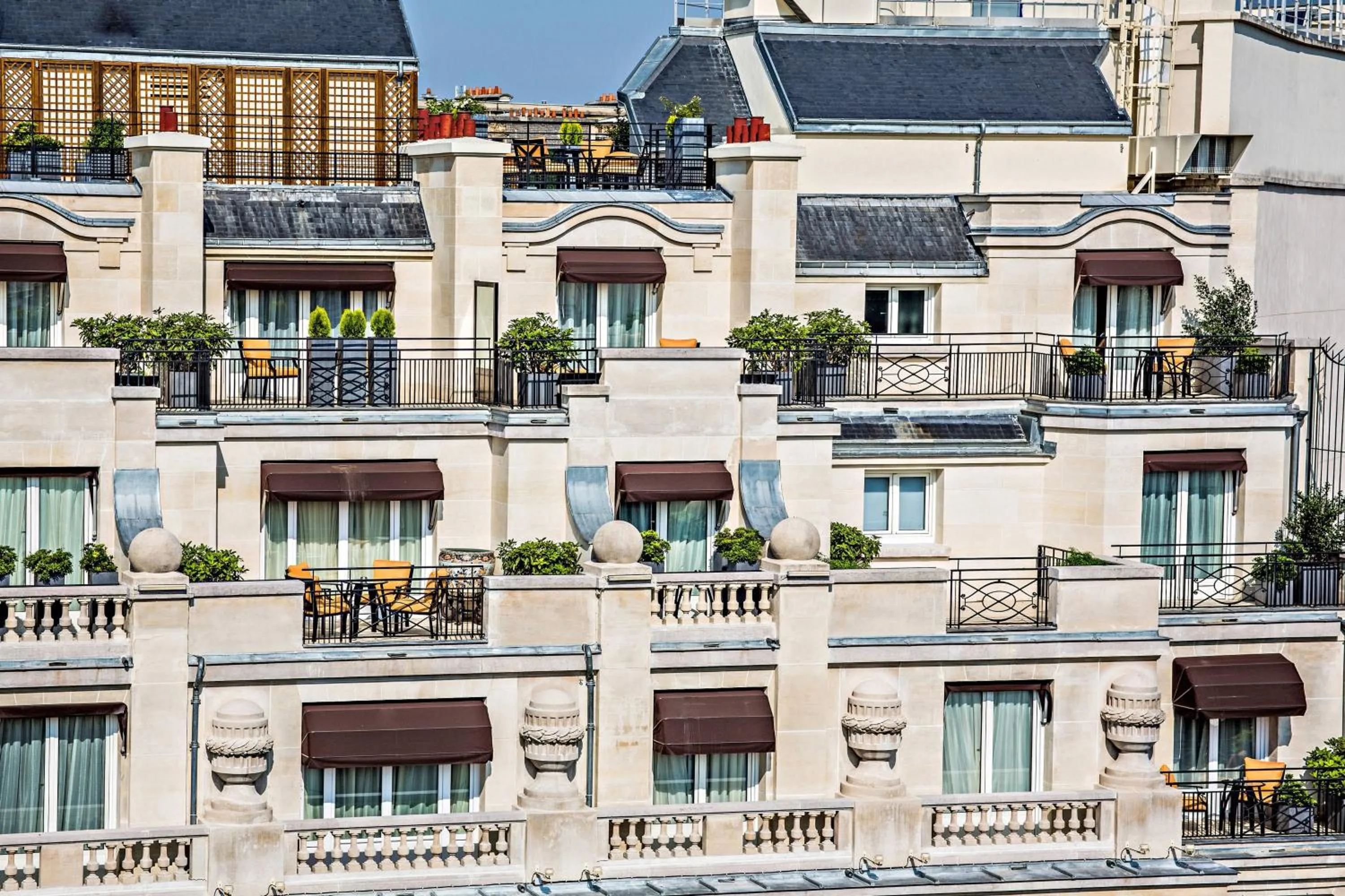 Property building in Prince de Galles, a Luxury Collection hotel, Paris