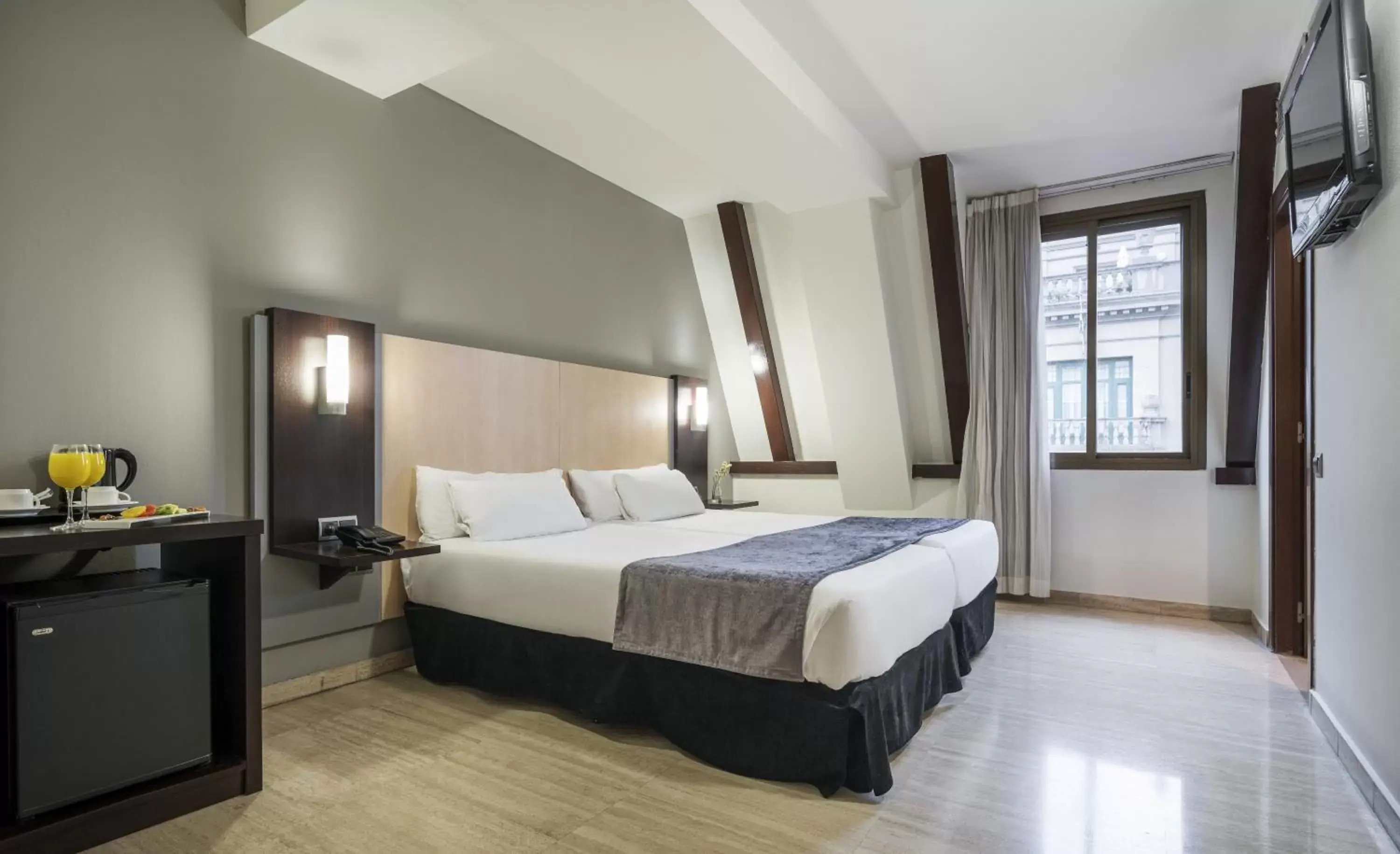 Double or Twin Room in Ilunion Almirante Double or Twin Room in Ilunion Almirante