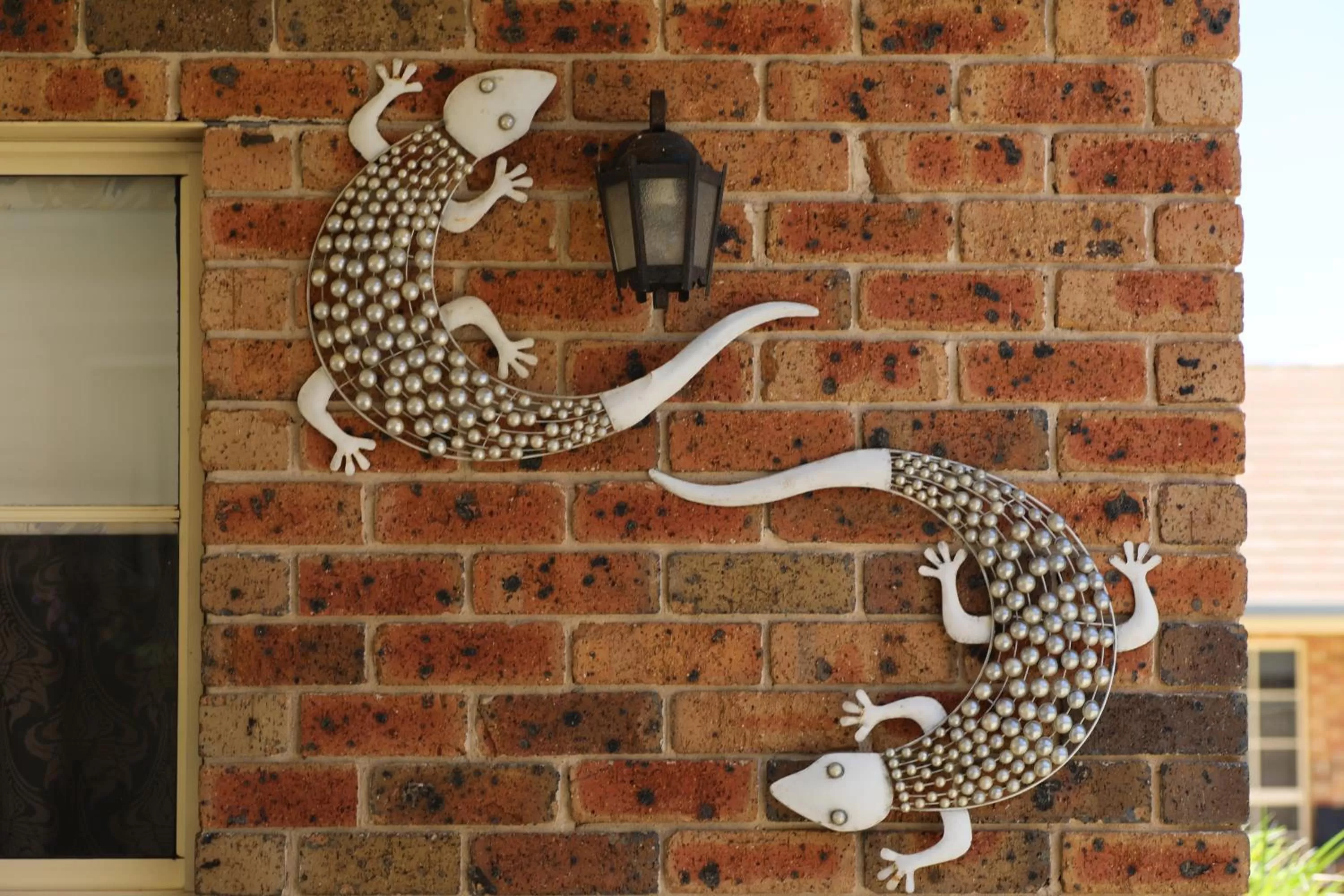 Property building, Bathroom in All Settlers Motor Inn Parkes