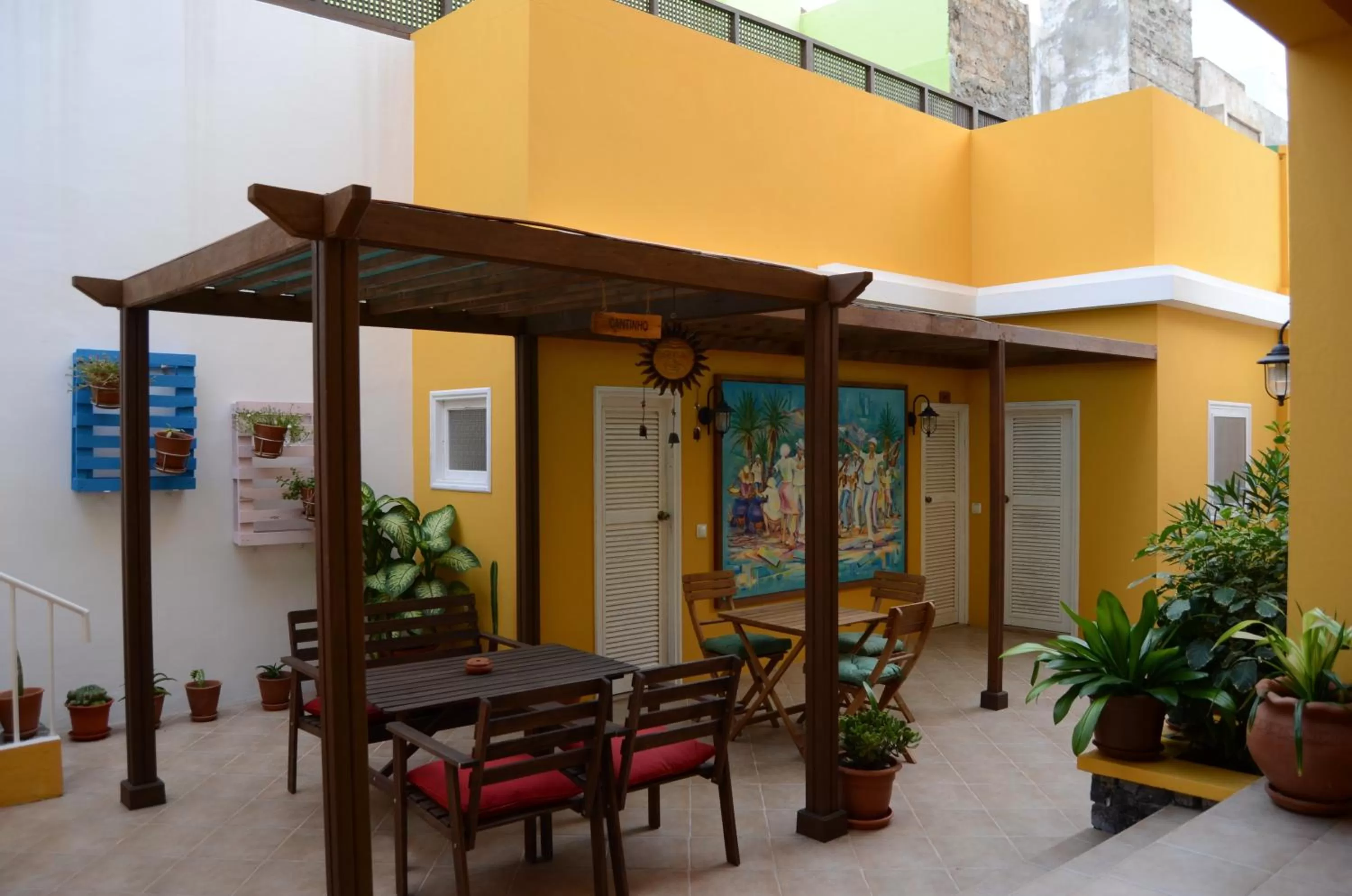 Garden in Kira's Boutique Hotel