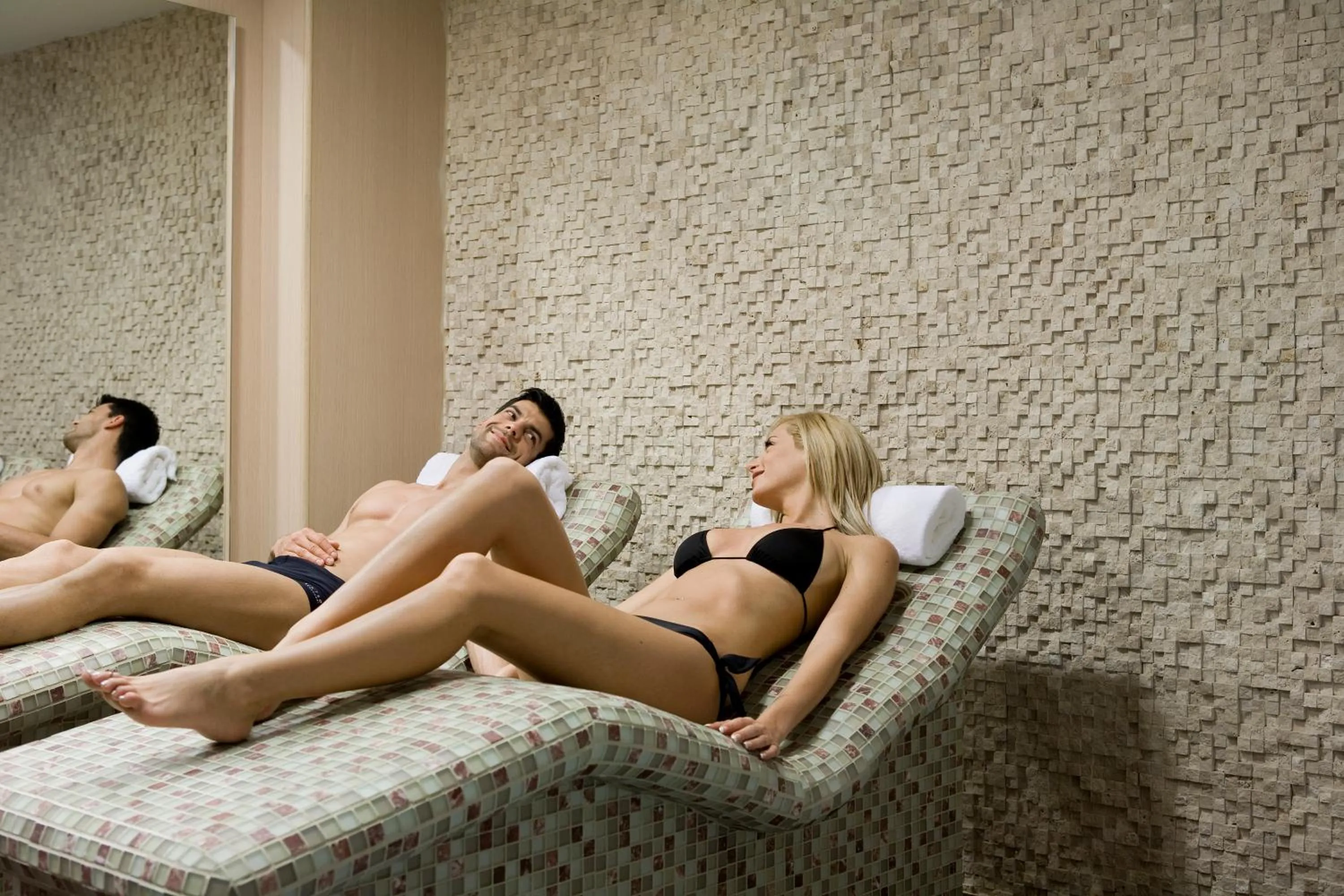 Spa and wellness centre/facilities in Ramada Plaza by Wyndham Thraki