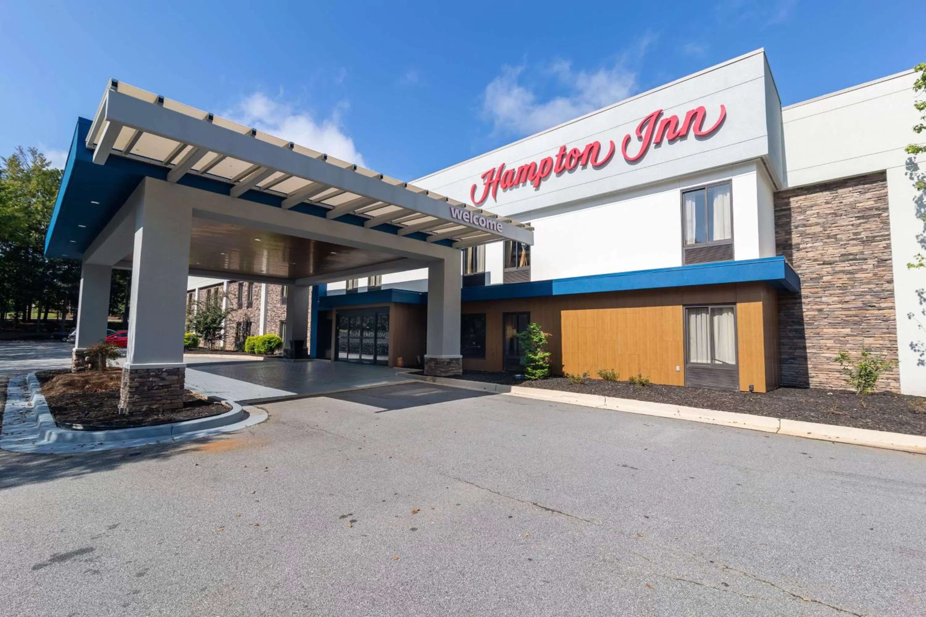 Property building in Hampton Inn Atlanta/Peachtree City