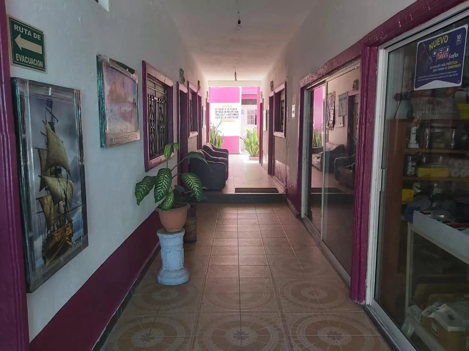 Patio in Hotel Ayalamar Manzanillo