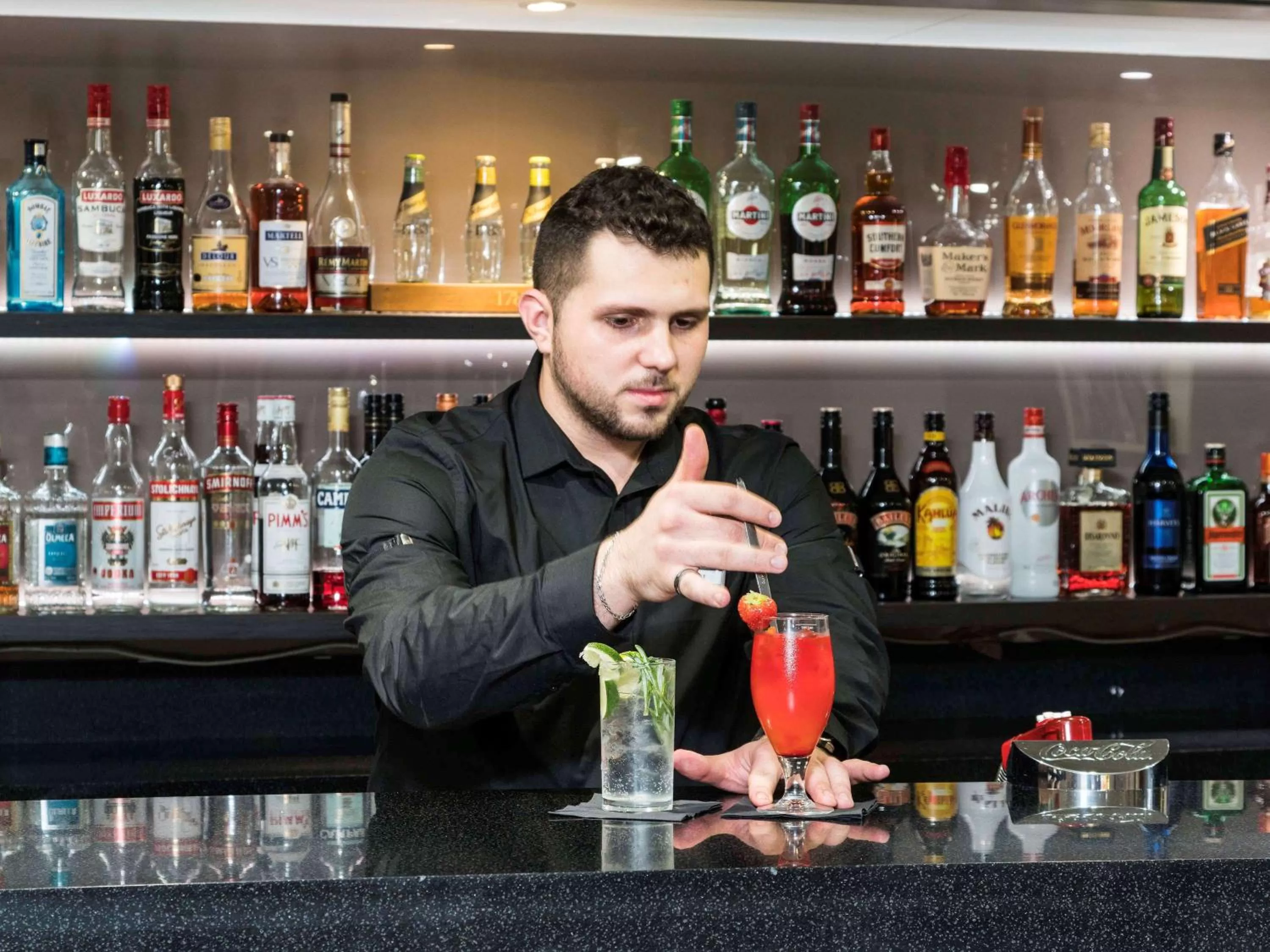 Lounge or bar in Mercure London Heathrow Airport