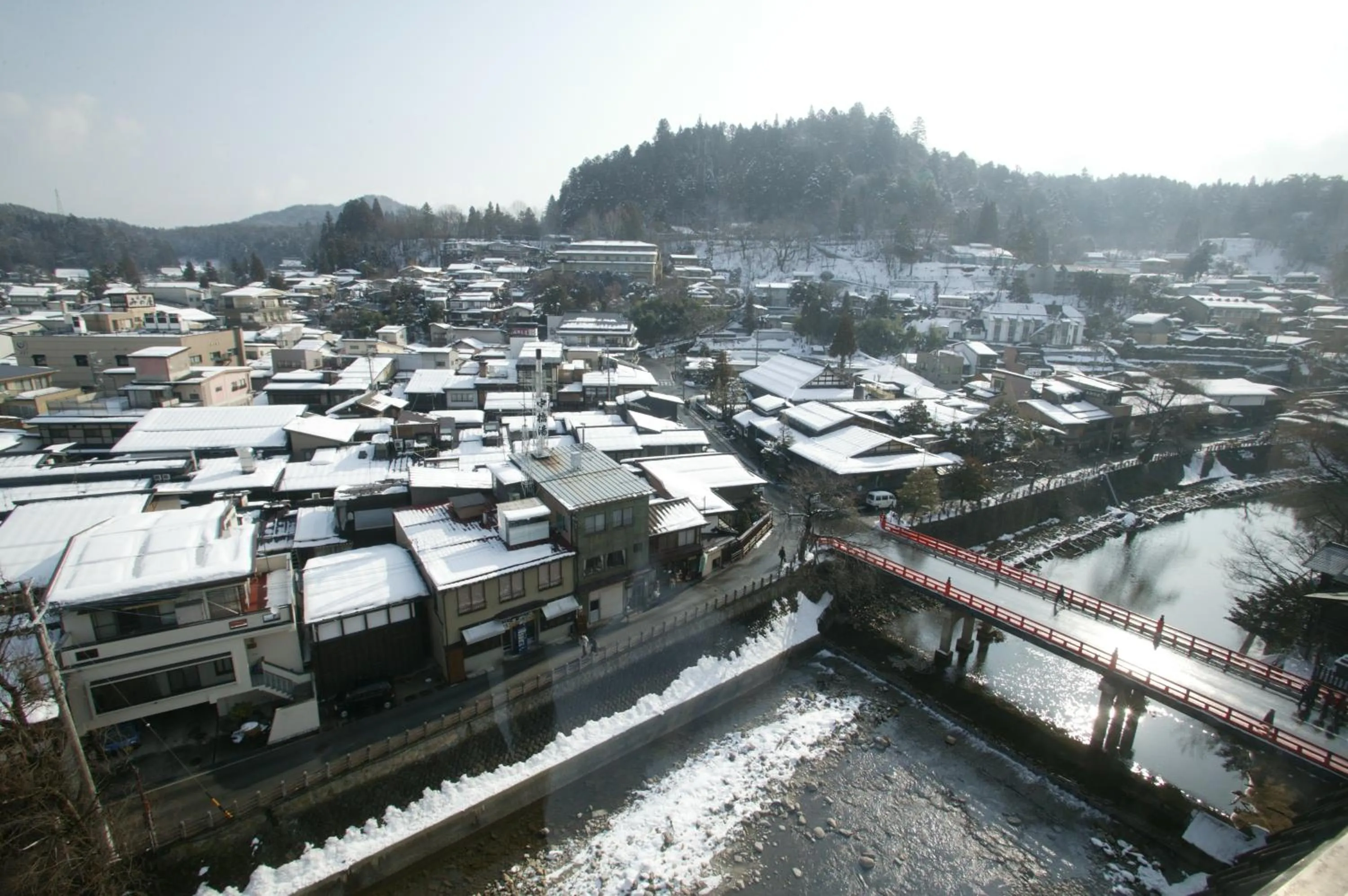 Nearby landmark in Honjin Hiranoya Annex