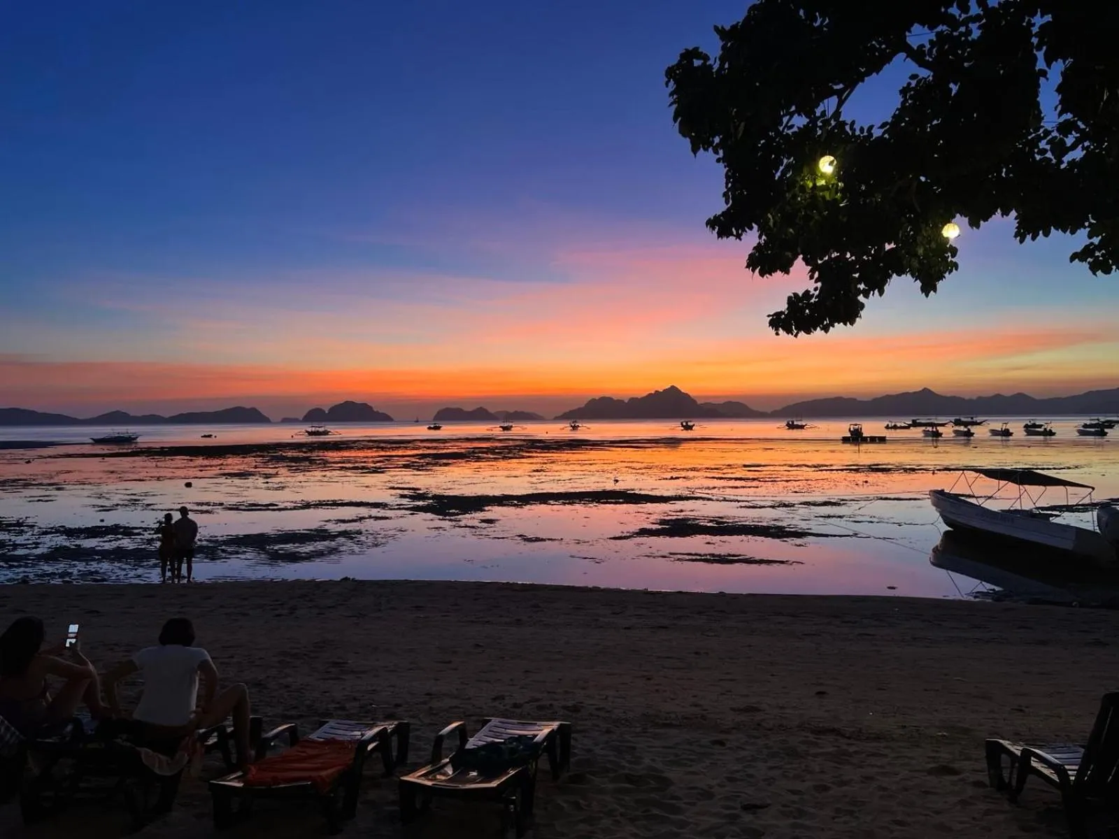 Sunset in Doublegem Beach Resort and Hotel