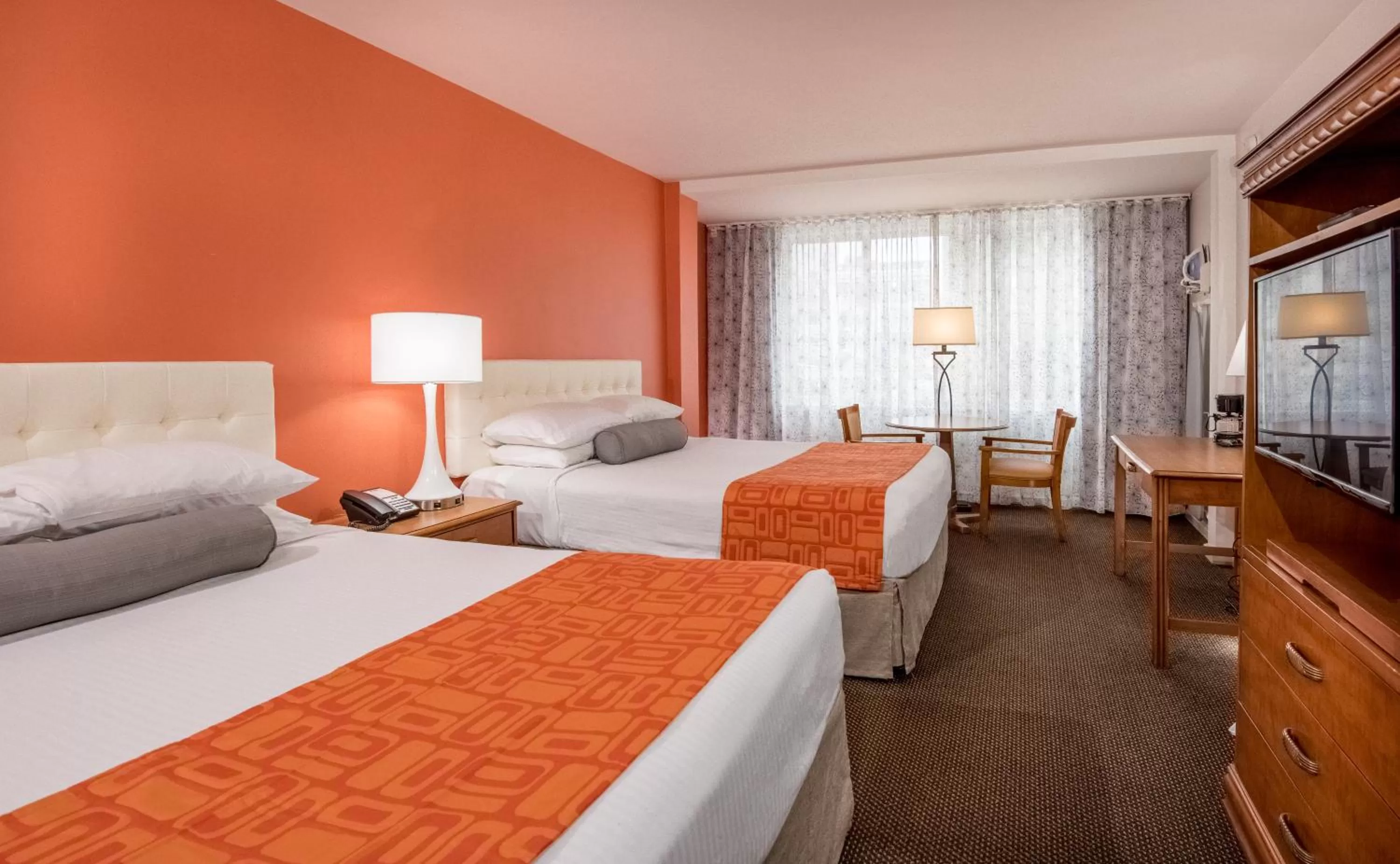 Bed in Howard Johnson by Wyndham Atlantic City