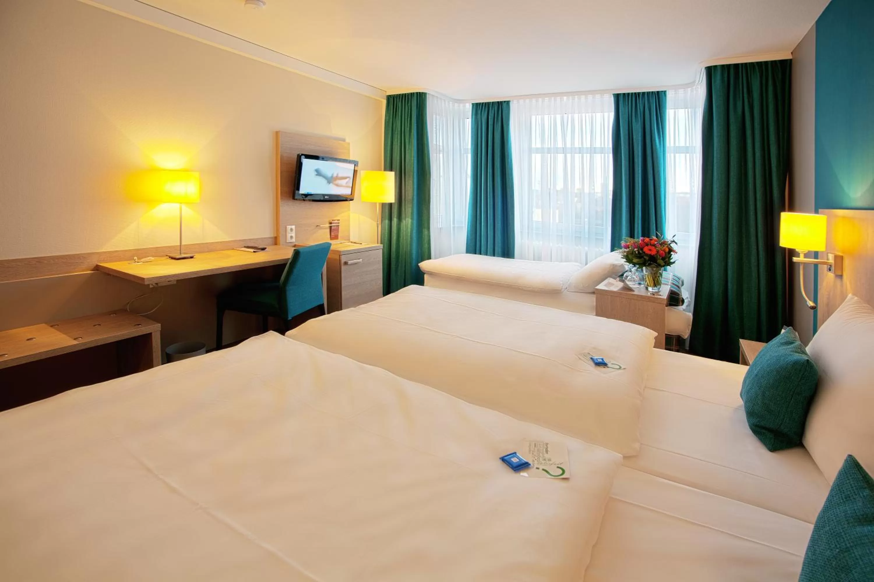 Photo of the whole room, Bed in Best Western Hotel President