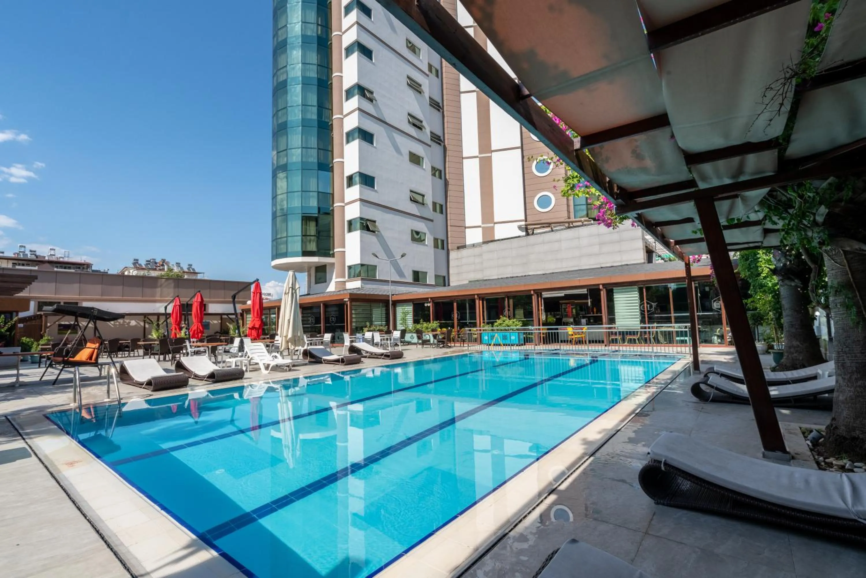 Swimming pool in City Live Hotel