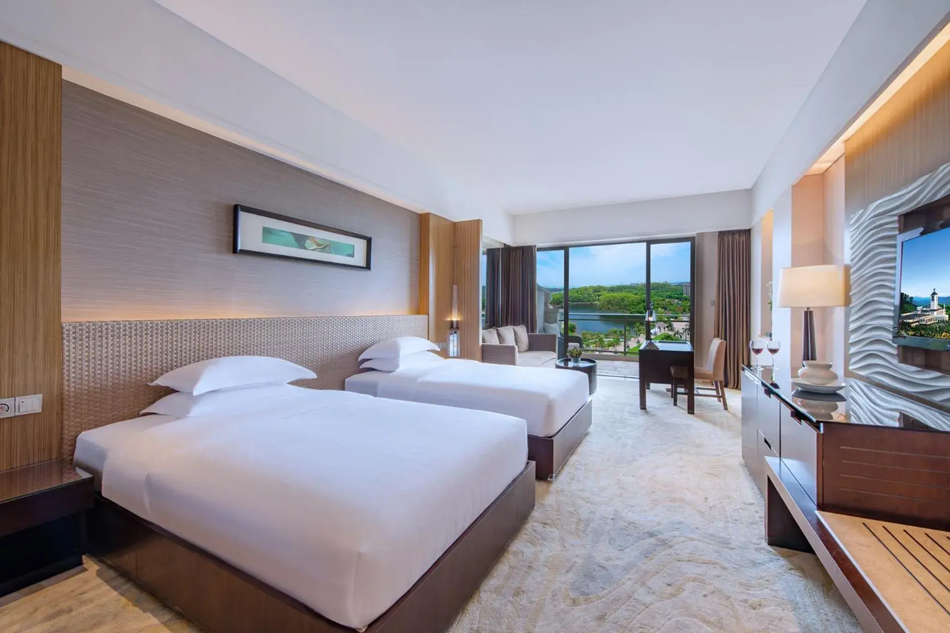 Grande Executive Twin Room(Lake View) in Mission Hills Hotel Resorts Dongguan Grande Executive Twin Room(Lake View) in Mission Hills Hotel Resorts Dongguan