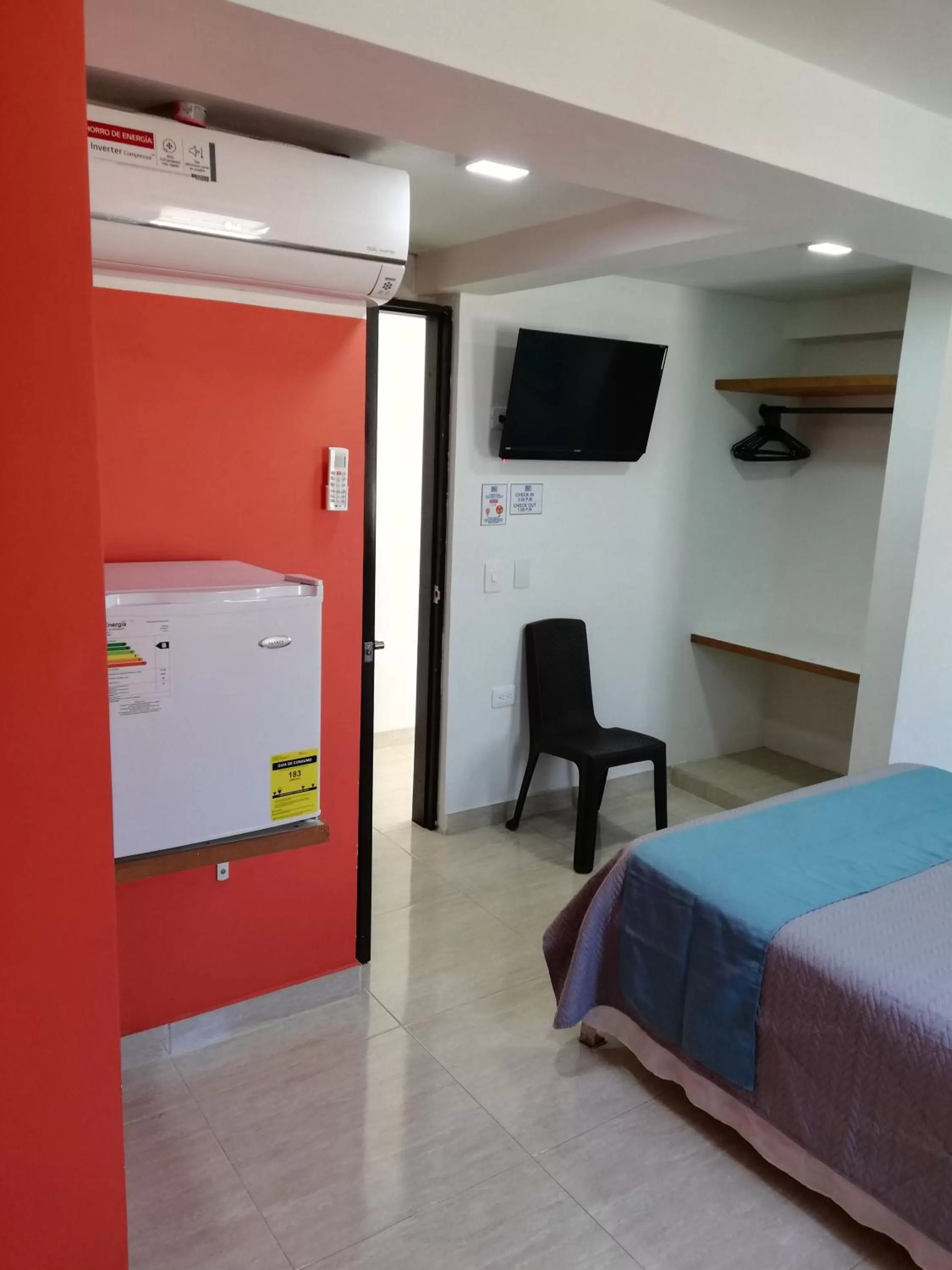 TV/Entertainment Center in Posada Smith Town