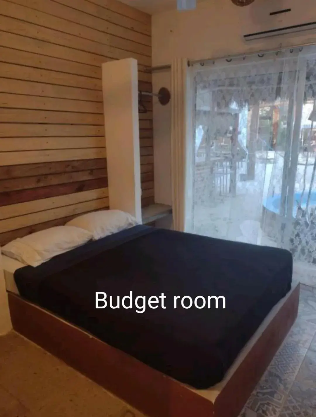 Budget Double Room in Lucky Traveler Hostel Budget Double Room in Lucky Traveler Hostel
