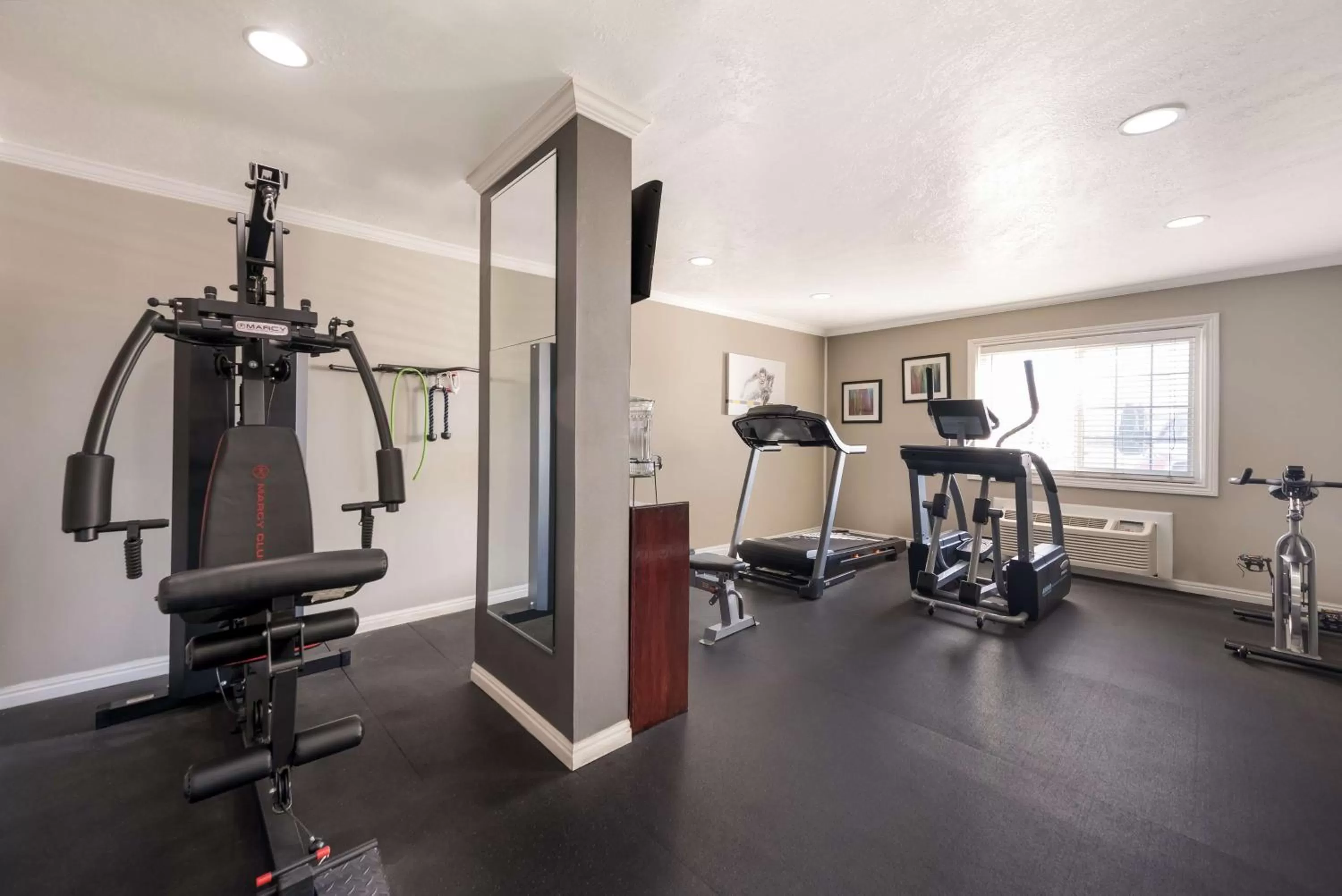 Fitness centre/facilities in Best Western Mountain View Inn