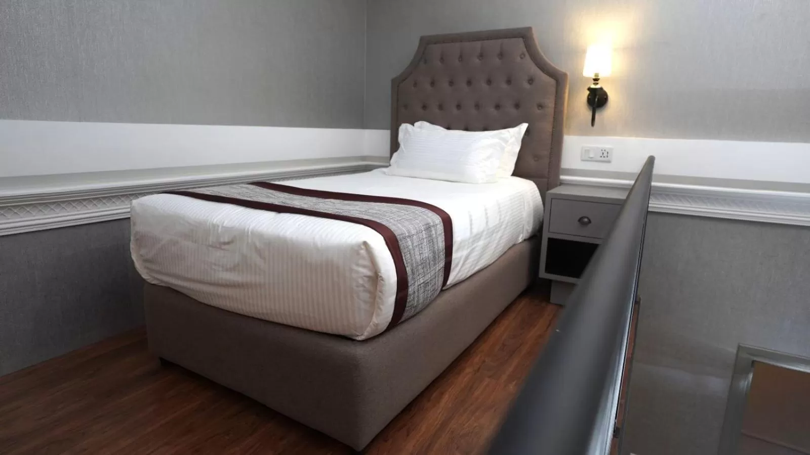 Bed in 1969 Business Suites @ Ipoh Garden