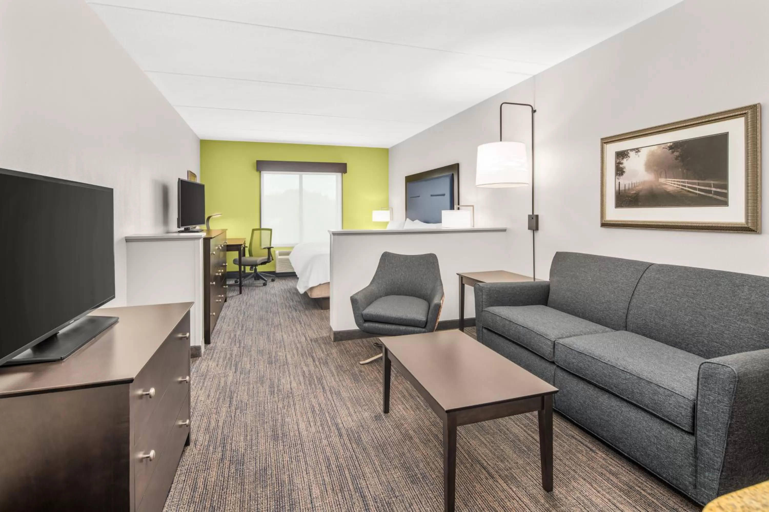 Holiday Inn Express & Suites Wilmington-Newark by IHG