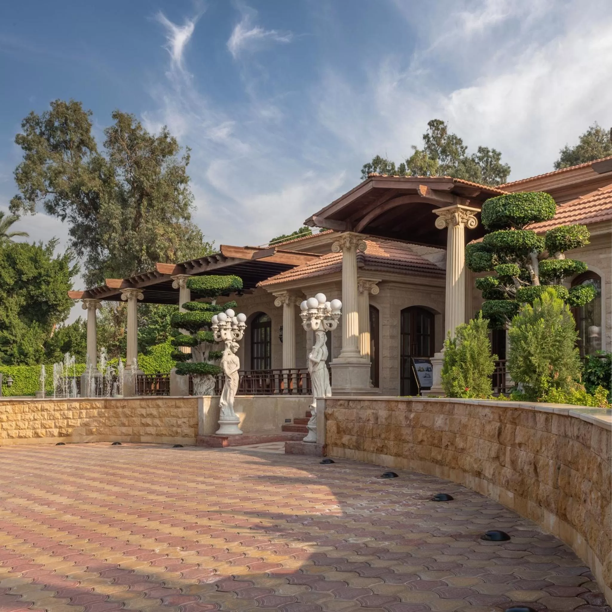 Restaurant/places to eat in Al Masa Hotel Nasr City