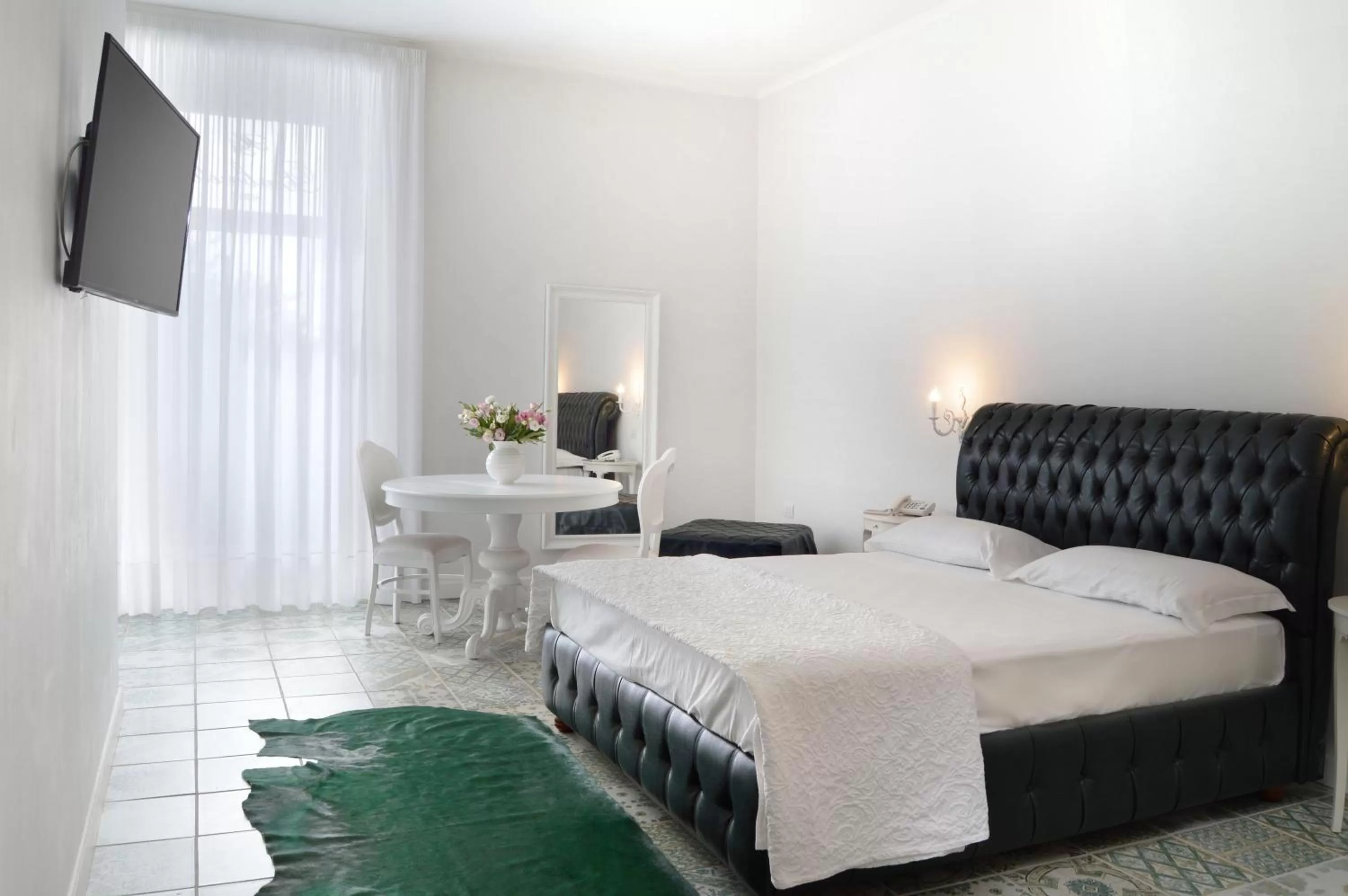 Photo of the whole room, Bed in Barbarella Home